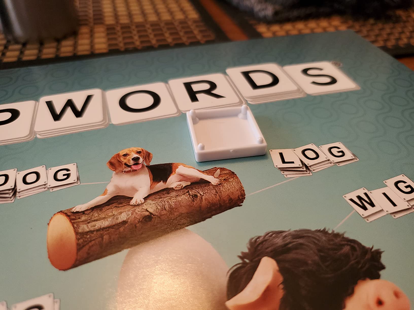 Spin Master Games, Upwords, Classic Word Game with Stackable Letter Tiles, Family Board Game, Crossword Activity, 1-4 Players, for Ages 8 & Up customer photo 1