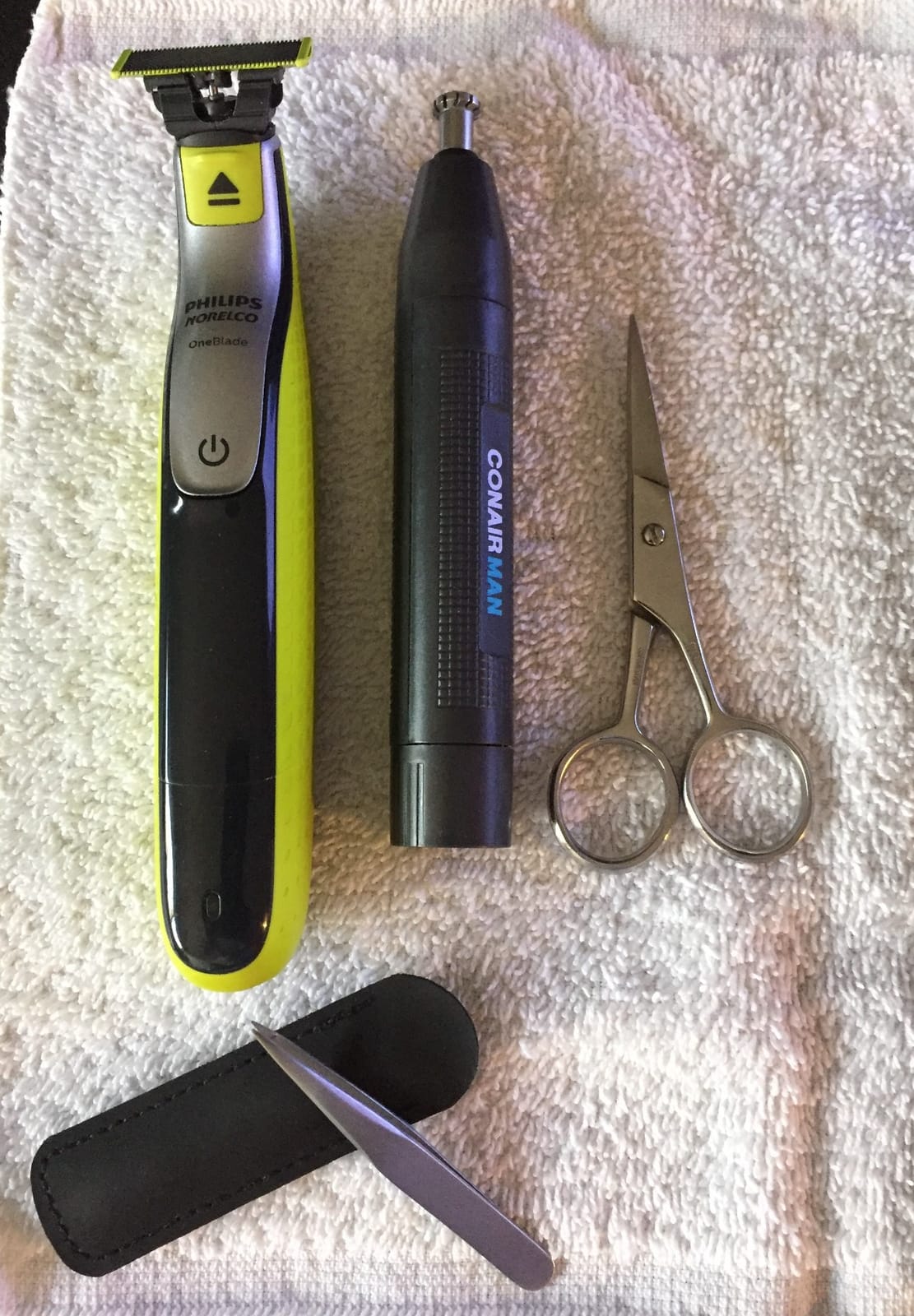 ConairMAN Ear and Nose Hair Trimmer for Men, Cordless, 360° Bevel Blade | No-pulling ear, brow, and nose trimmer for men with long-life battery, washable trimming attachment, and storage bag customer photo 2