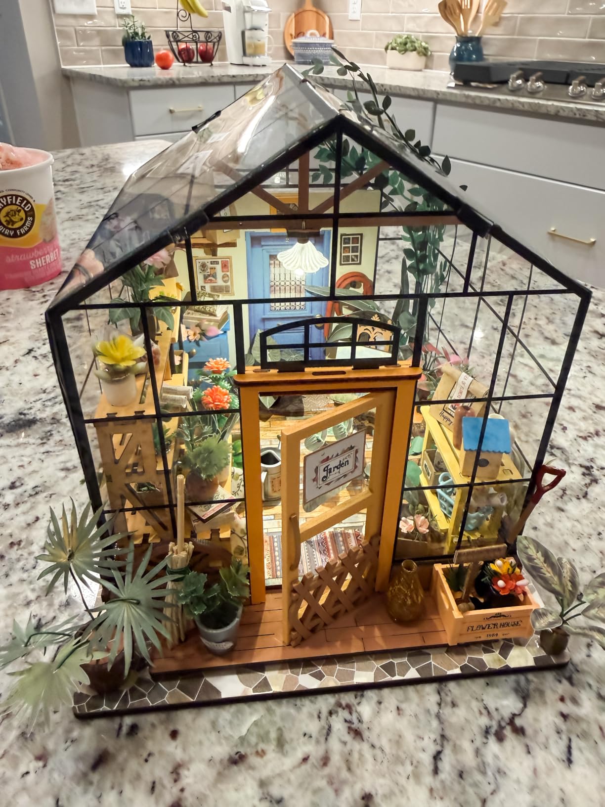 Rolife DIY Miniature Greenhouse Kits for Adults - Cathy's Flower House customer photo 2