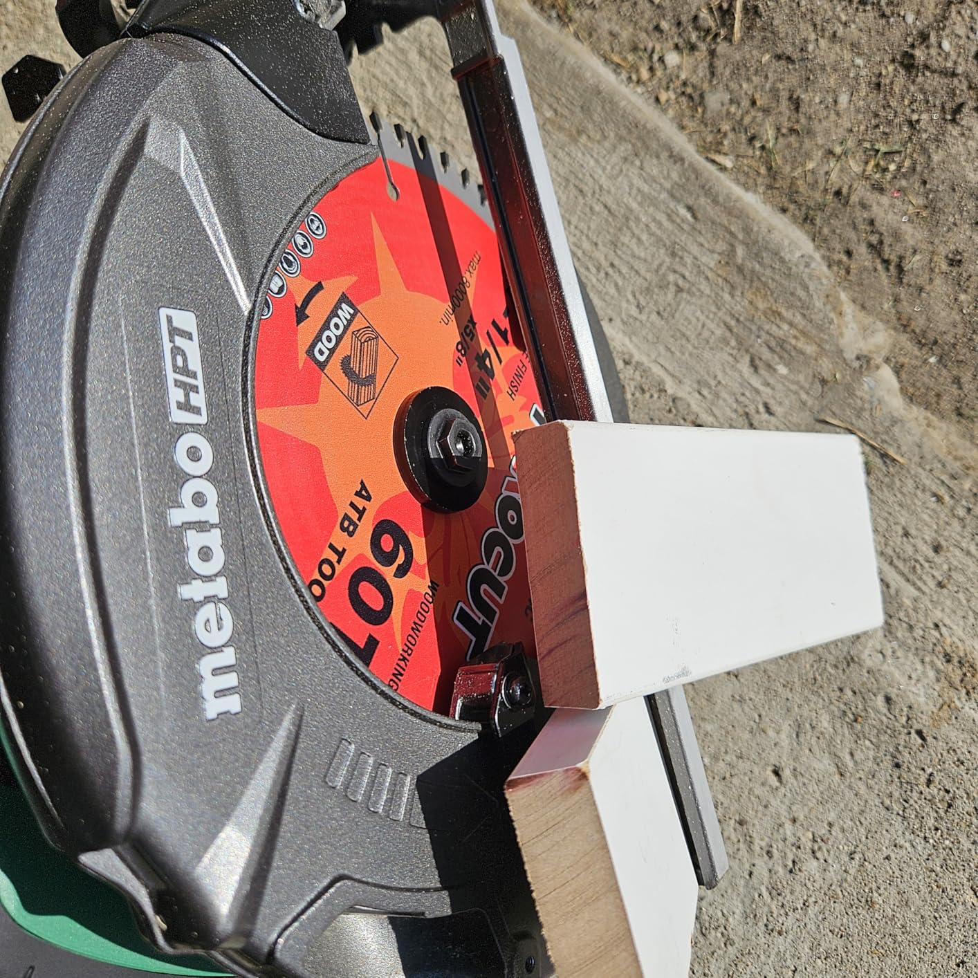 Metabo HPT 7-1/4-Inch Circular Saw Kit | 6,000 Rpm, 15-Amp Motor | Integrated Dust Blower | 24T Premium Framing/Ripping Blade | Single Handed Bevel Adjustment | C7SB3 customer photo 2
