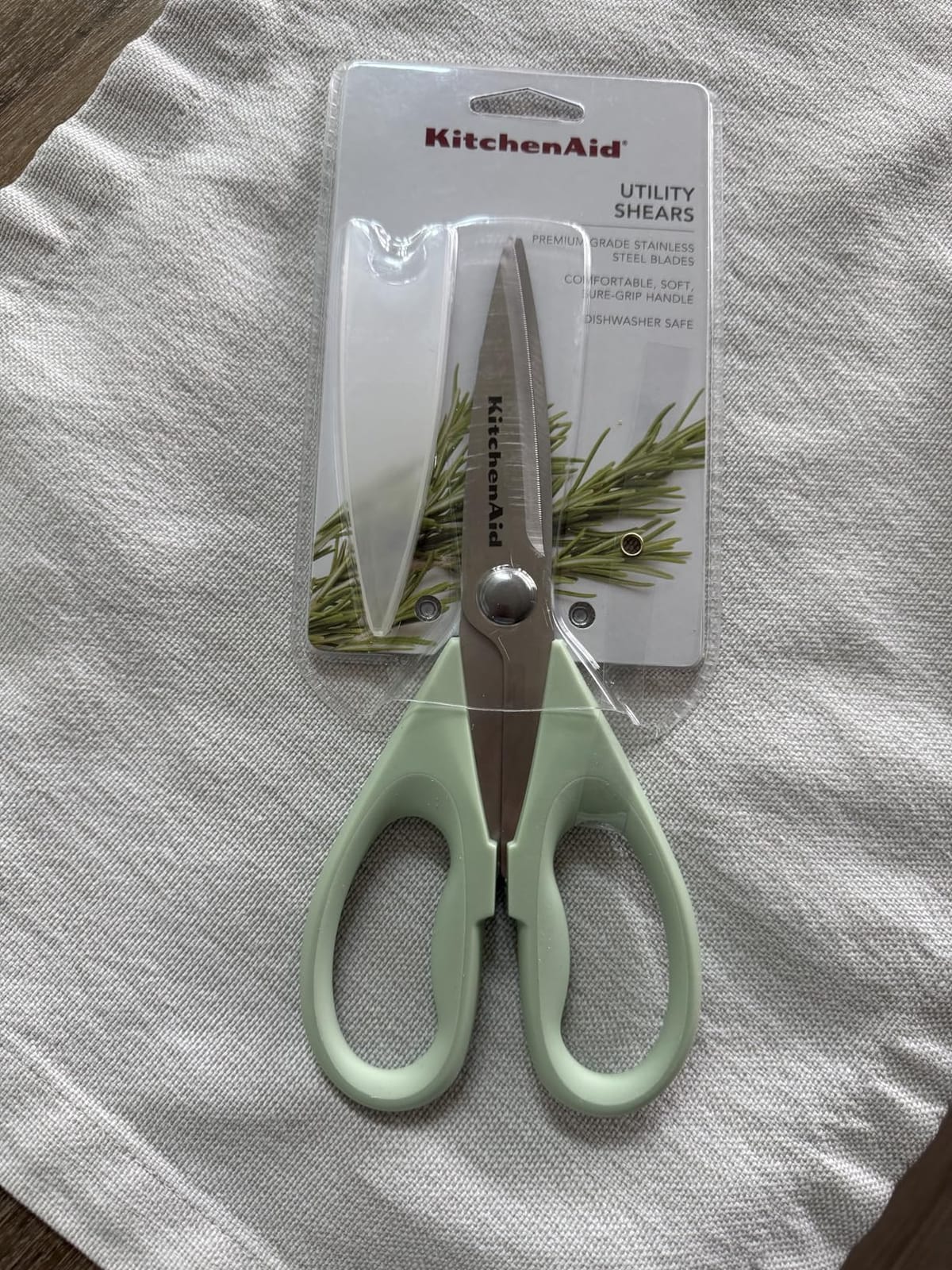 KitchenAid All Purpose Kitchen Shears with Protective Sheath Durable Stainless Steel Scissors, Dishwasher Safe, Soft Grip Comfort Handle, 8.72 Inch, Black customer photo 2