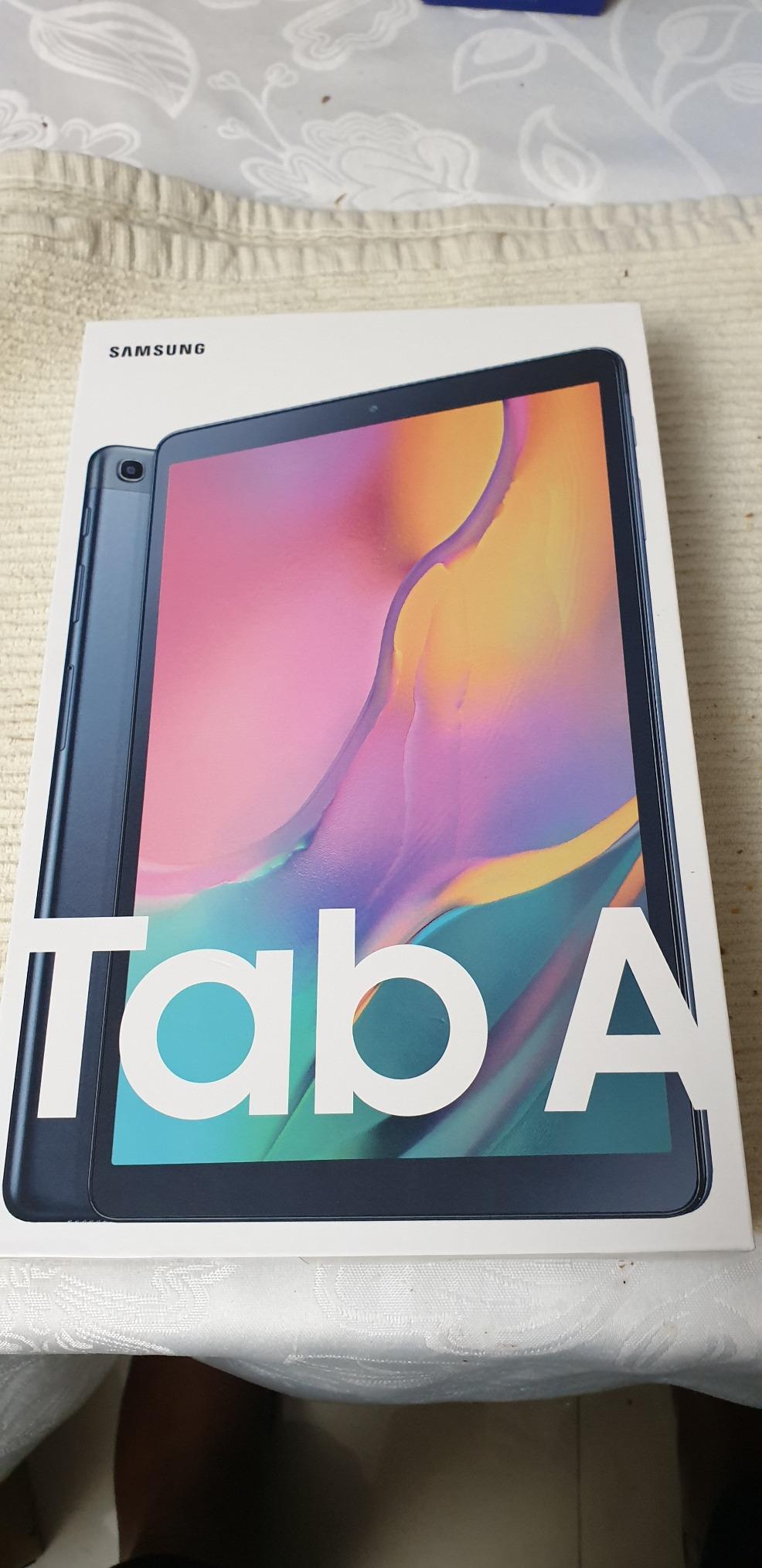Samsung Galaxy Tab A 10.1 32 GB Wifi Tablet Black (2019) customer photo 1