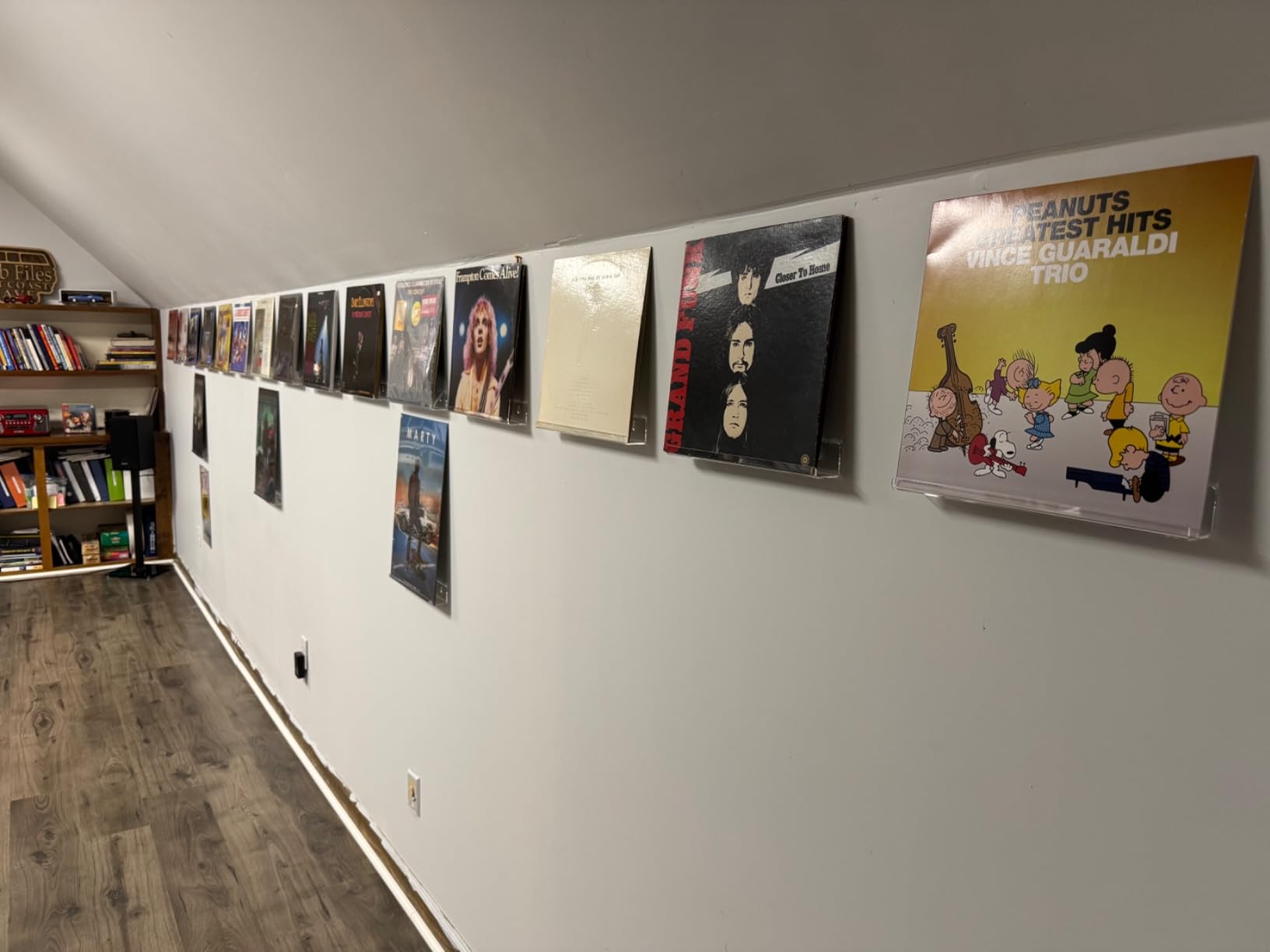 NIUBEE Vinyl Record Shelf Wall Mount, Acrylic Vinyl Holder Wall, 6 Pack customer photo 2