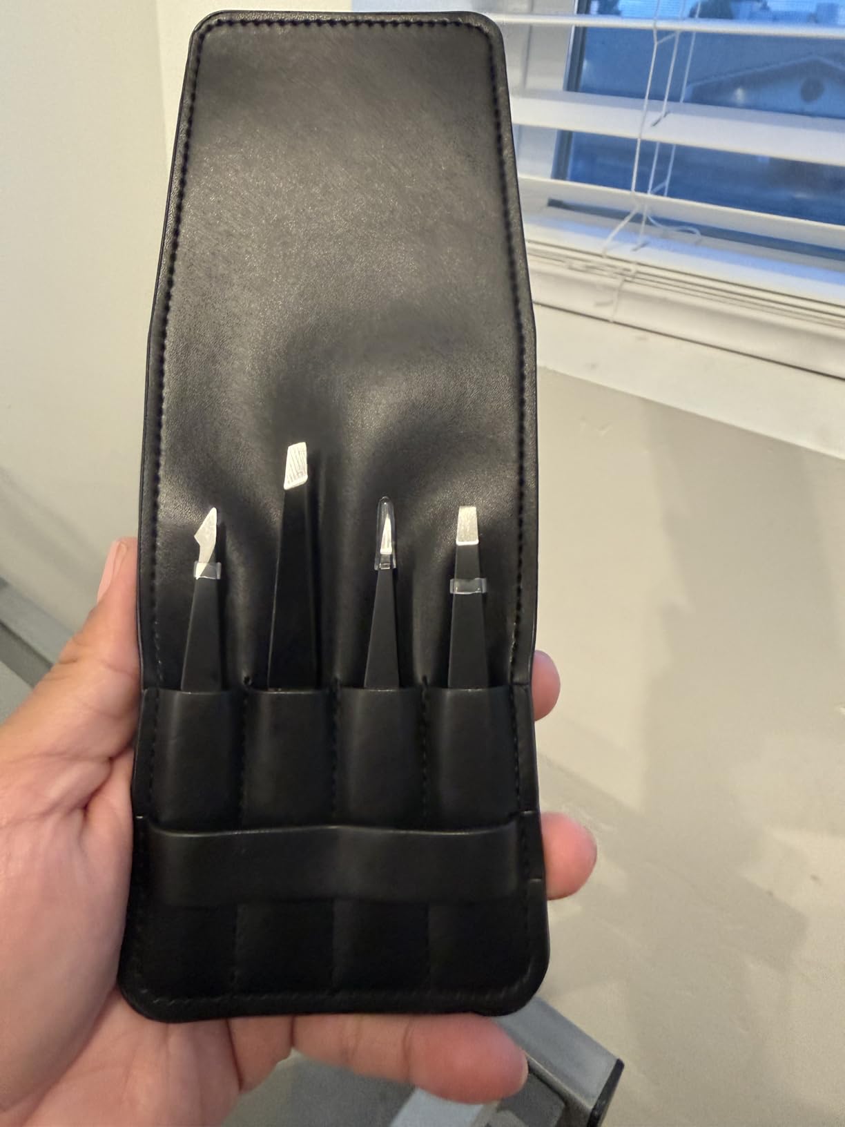 Pefei Tweezers Set - Professional Stainless Steel Tweezers for Eyebrows - Great Precision for Facial Hair, Splinter and Ingrown Hair Removal (Black) customer photo 1