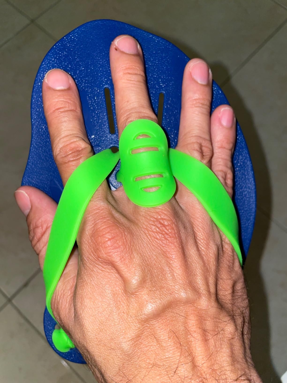 Contour Swim Paddles Hand, Swim Training Hand Paddles with Adjustable Straps, Swimming Hand Paddles for Women and Men customer photo 1