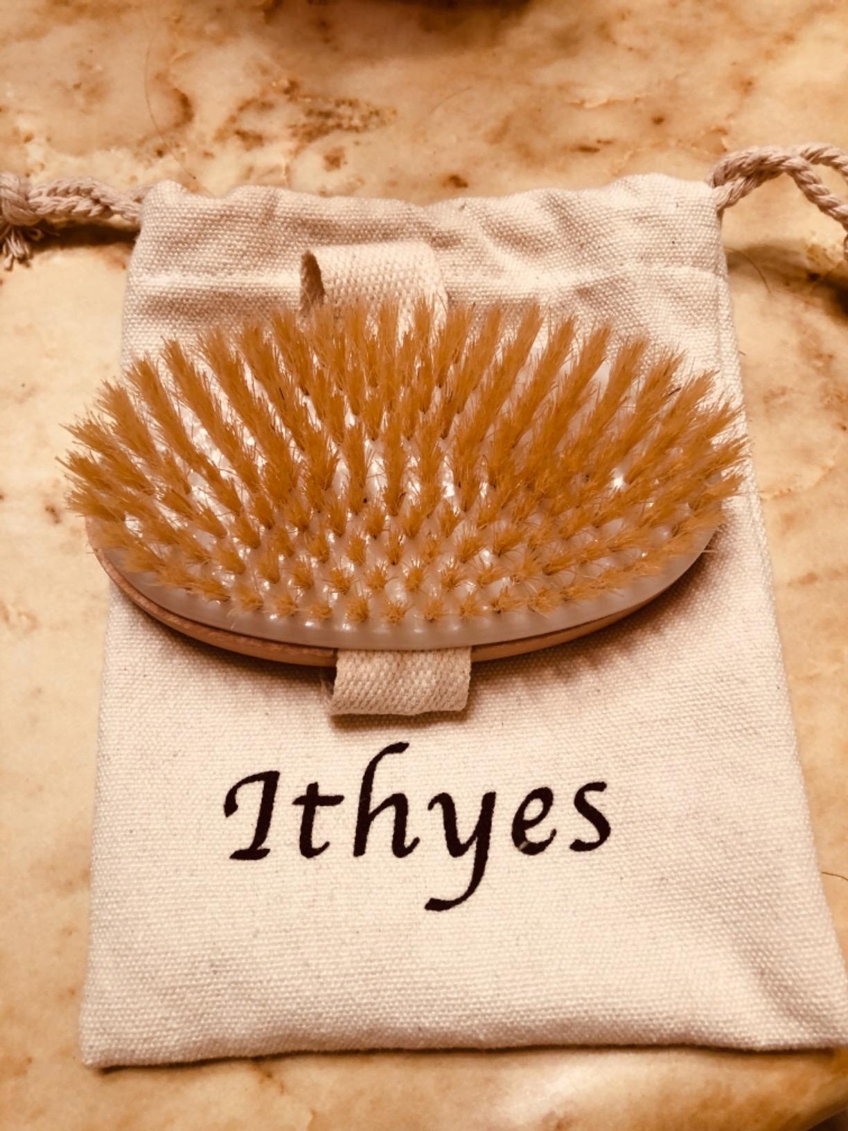 Dry Brushing Body Brush Exfoliating Brush Natural Bristle Bath Brush for Remove Dead Skin Toxins Cellulite,Treatment,Improves Lymphatic Functions,Exfoliates,Stimulates Blood Circulation customer photo 2