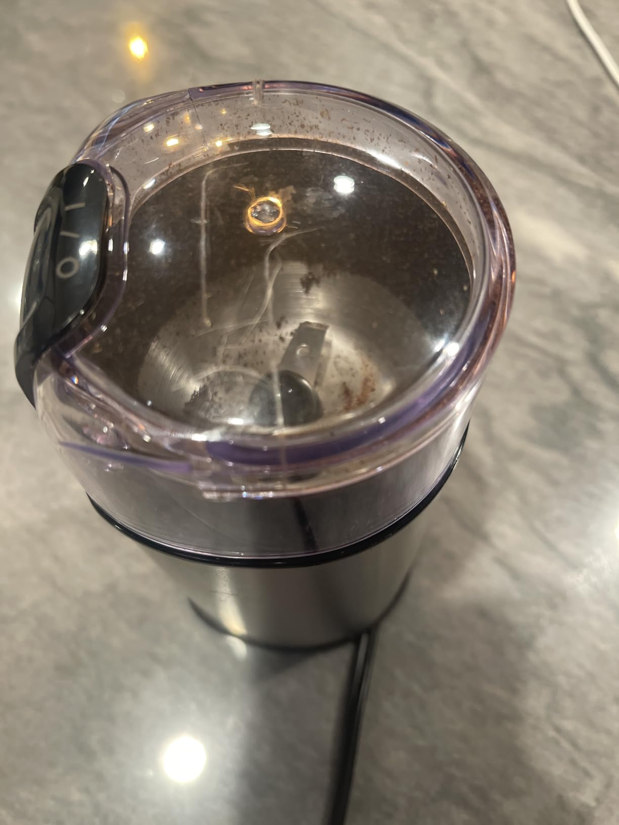 Amazon Basics Fast Electric Coffee Grinder for Home Use, Easy to Use Coffee Bean and Spice Grinder with Heavy-Duty Stainless Steel Grind Blades customer photo 1