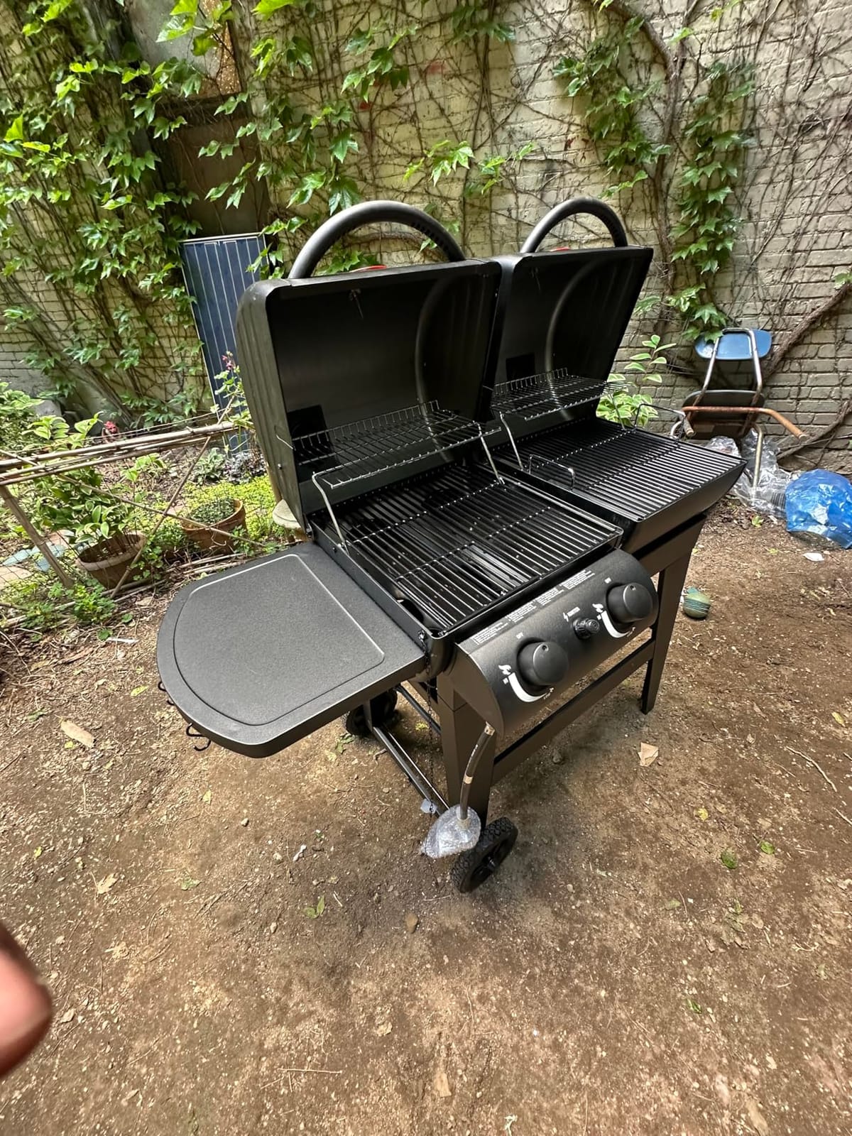 Char-Griller® Dual-Function 2-Burner 24,000 BTU Propane Gas and Charcoal Combination Grill and Smoker with 870 Cooking Square Inches in Black, Model E5030 customer photo 2