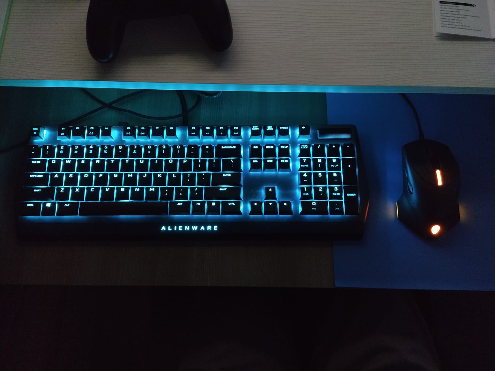 Alienware Low-Profile RGB Gaming Keyboard AW510K, AlienFx Per Key RGB LED Color Backlighting, Media CONTROLS & USB Passthrough, Cherry MX Low Profile Red Switches customer photo 2