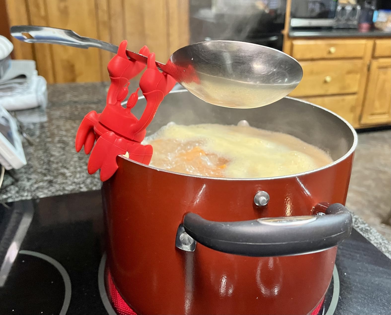 OTOTO 2 in 1 Silicone Spoon Rest & Steam Releaser - Large Spoon Holder for Stove Top - Unique and Useful Gift for Cooking - Heat Resistant Utensil Rest, Kitchen Gadgets, Red Gift (Red the Crab) customer photo 1