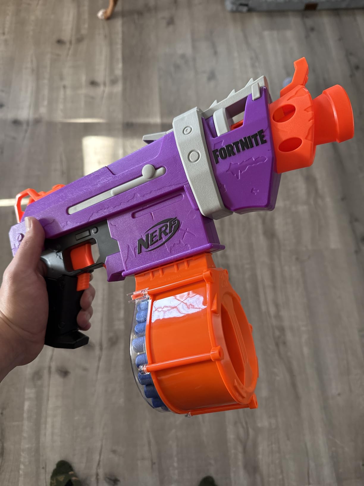 Nerf Fortnite SMG-E Blaster - Motorized Dart Blasting - 6-Dart Clip, 6 Official Elite Darts - for Youth, Teens, Adults customer photo 1
