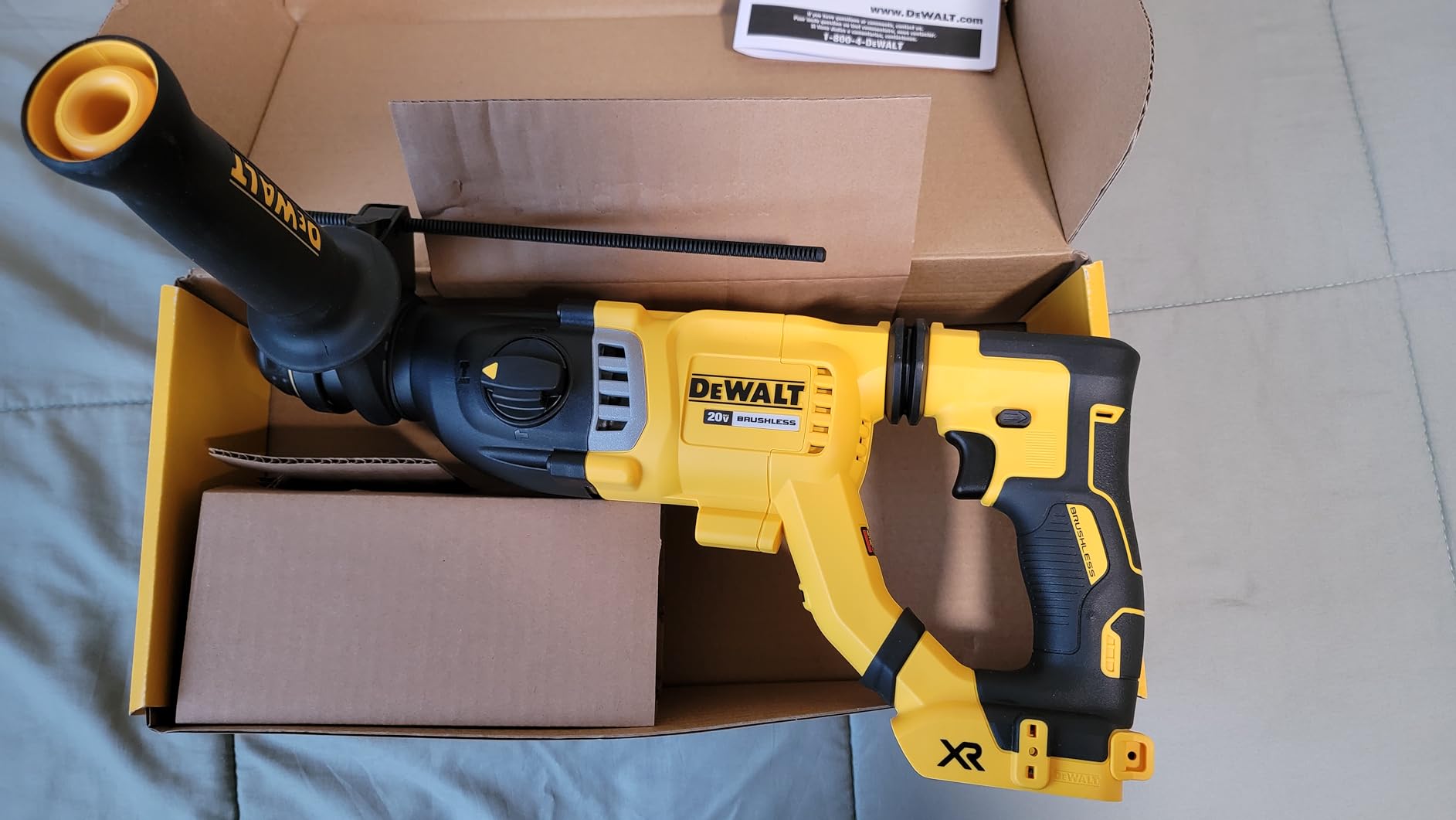 DEWALT 20V MAX Rotary Hammer, SDS Plus, 1-1/8-Inch, Tool Only (DCH263B) customer photo 1