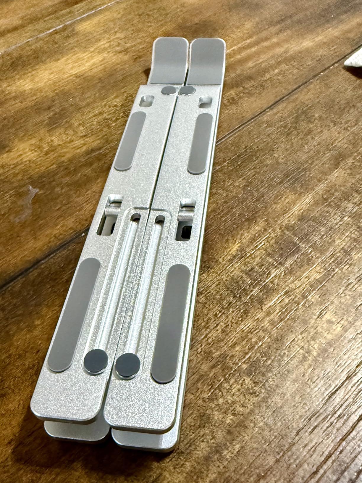 ivoler Laptop Stand, Laptop Holder Riser Computer Tablet Stand,Silver customer photo 2