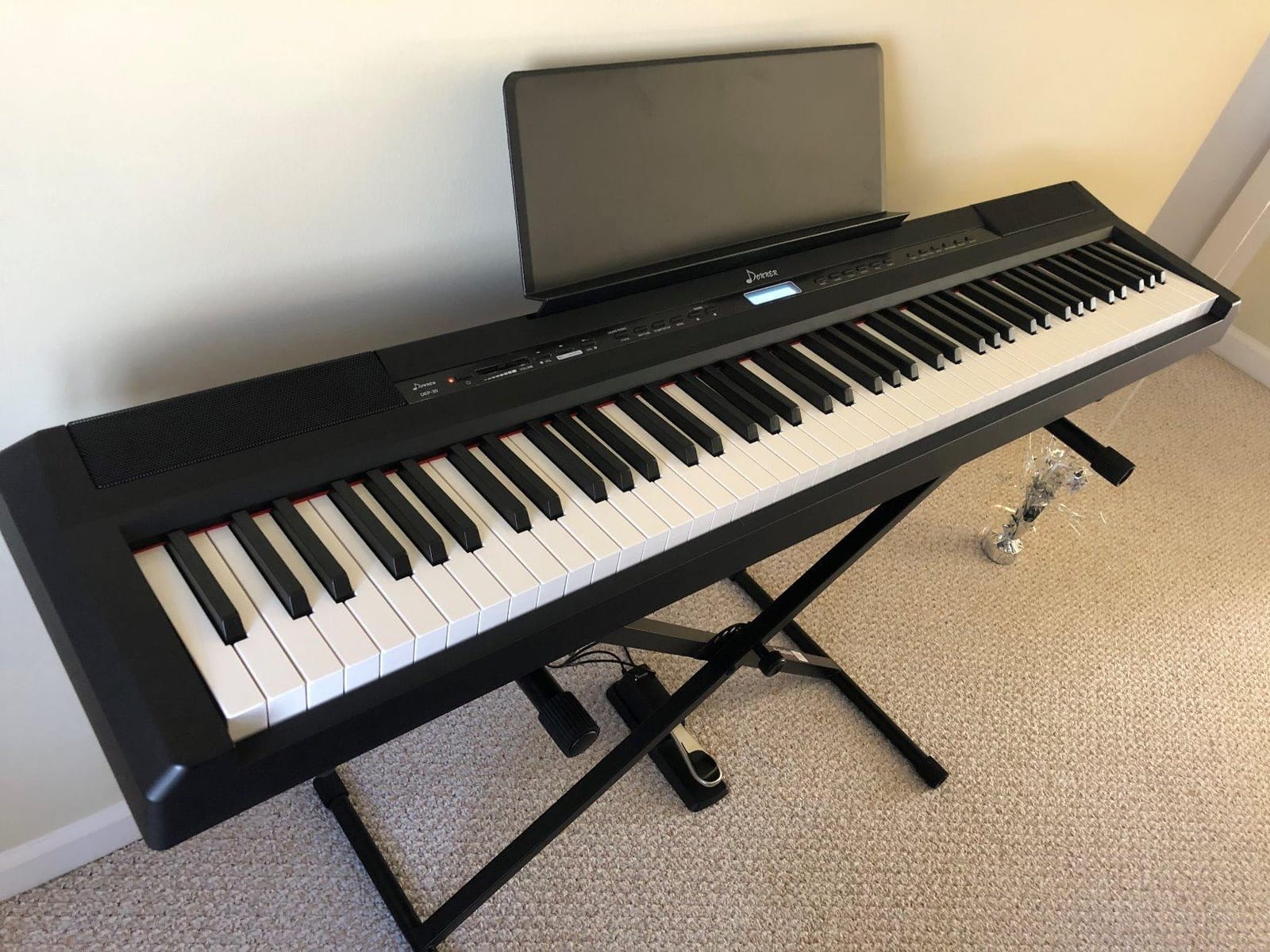 Donner DEP-20 Beginner Digital Piano 88 Key Full Size Weighted Keyboard, Portable Electric Piano with Sustain Pedal, Power Supply customer photo 2