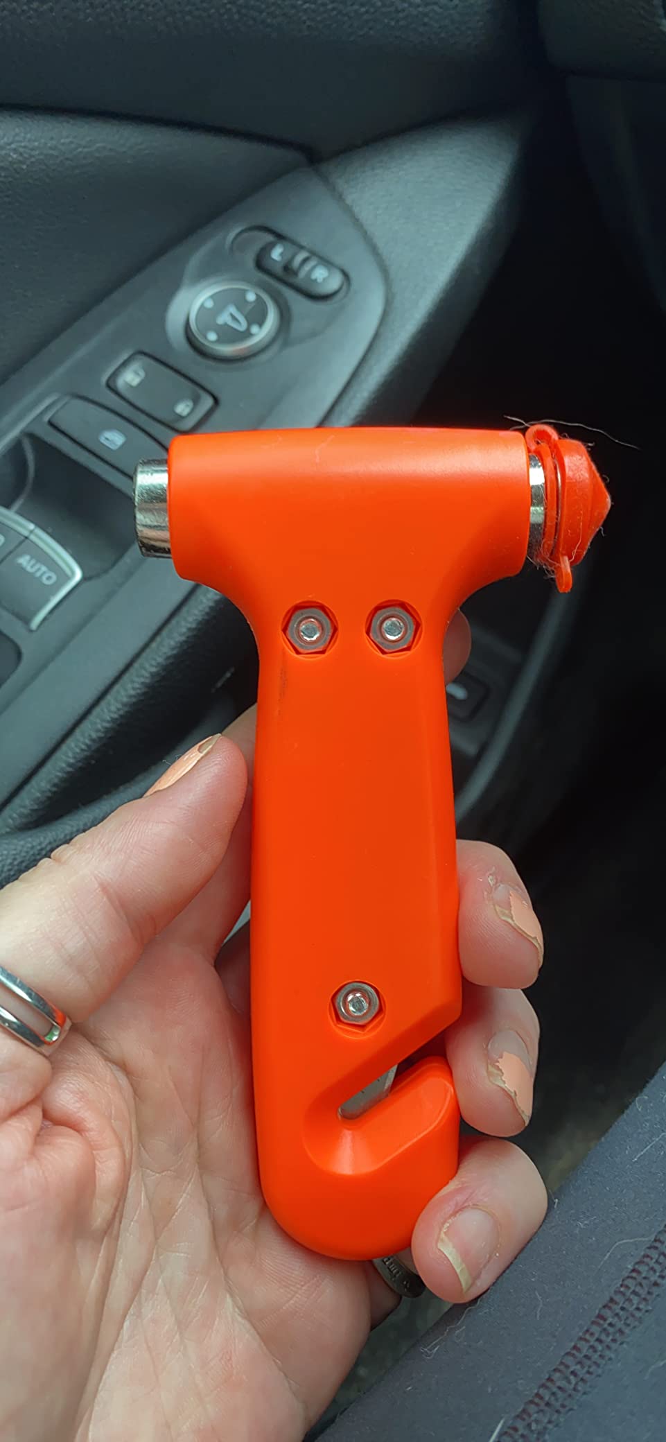Swiss Safe Car Safety Hammer Window Breaker Tool with Seatbelt Cutter customer photo 2
