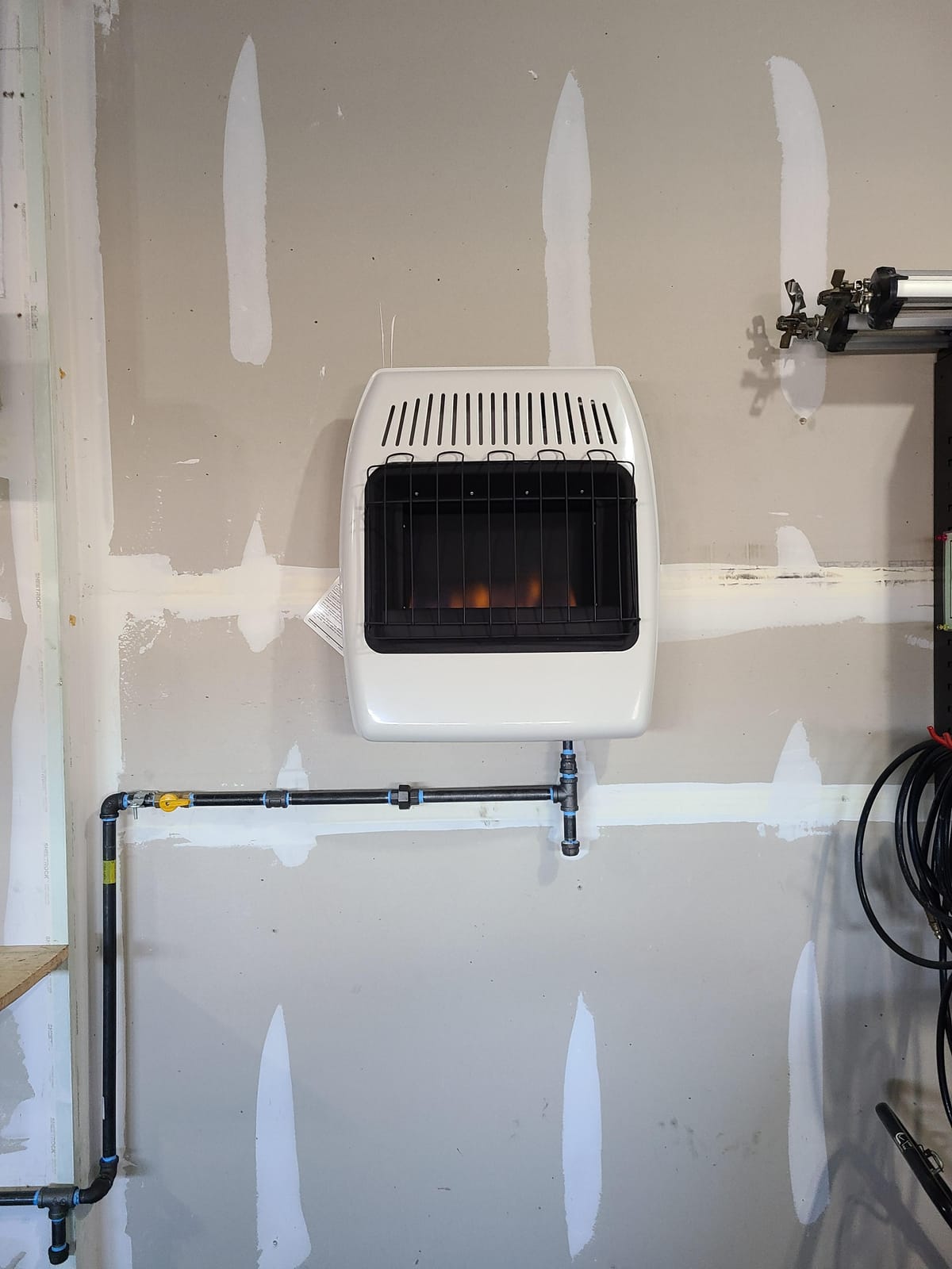 Dyna-Glo 20,000 BTU Natural Gas Blue Flame Vent Free Wall Heater customer photo 1