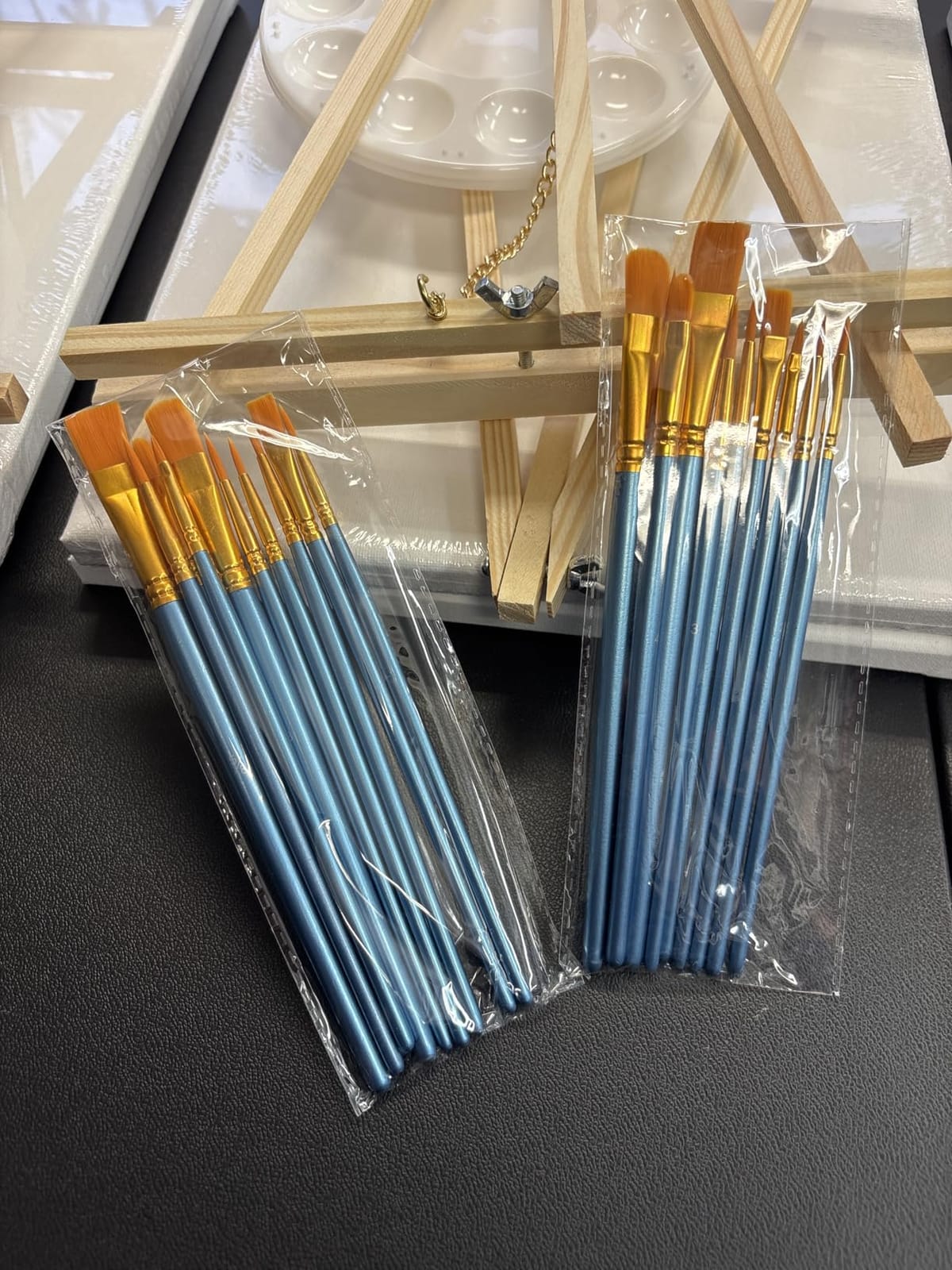 Soucolor Acrylic Paint Brushes Set, 20 Pcs Pointed Tip Artist Paintbrushes customer photo 1