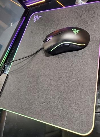 Razer Firefly Hard V2 RGB Gaming Mousepad, Customizable Chroma Lighting customer photo 2
