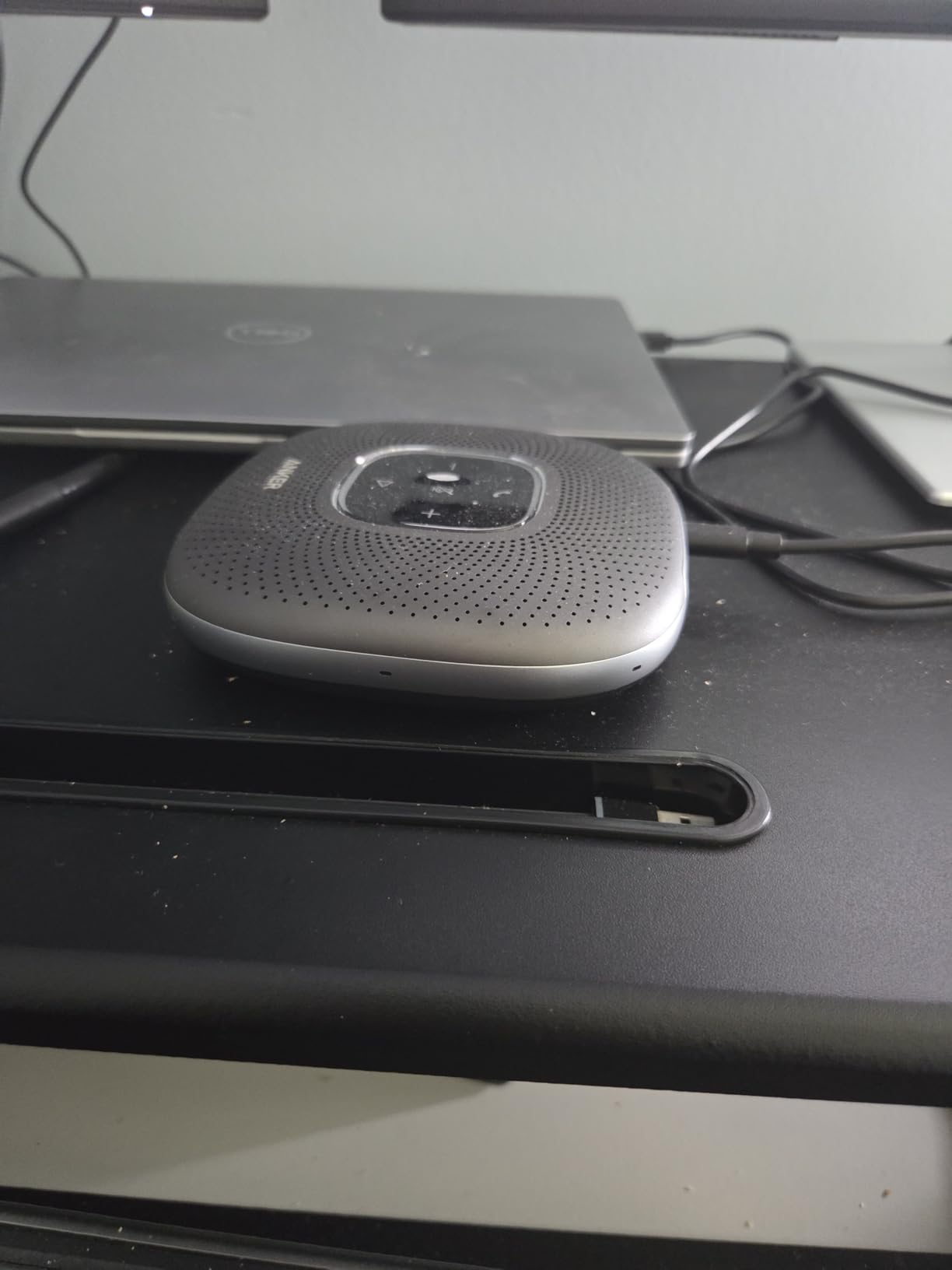 Anker PowerConf Speakerphone, Zoom Certified Conference Speaker with 6 Mics | 360° Enhanced Voice Pickup, 24H Call Time, Bluetooth 5.3, USB C, Compatible with Leading Platforms for Personal Workspaces customer photo 2