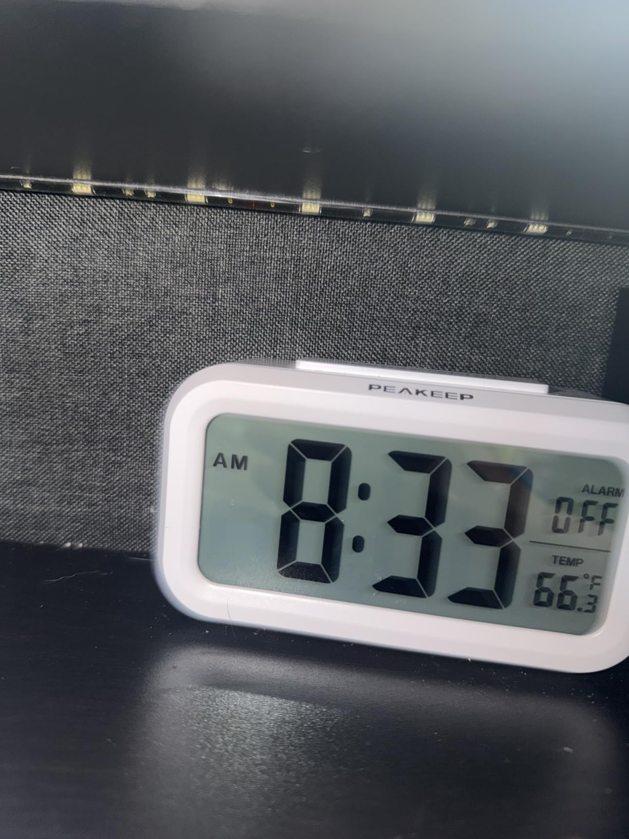 Peakeep Night Light Digital Alarm Clock Battery Operated Indoor Temperature customer photo 2