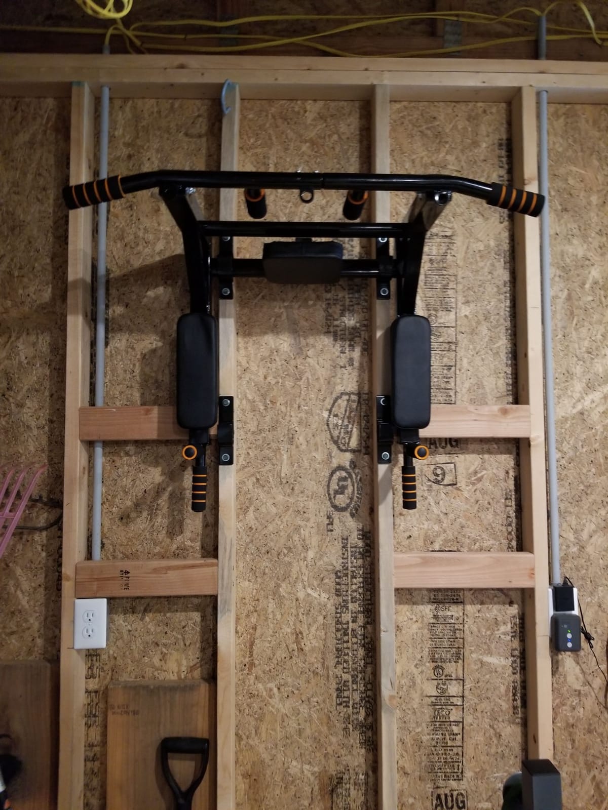 BDL Wall Mounted Pull Up Bar Multifunctional Chin Up bar for Home Gym customer photo 2