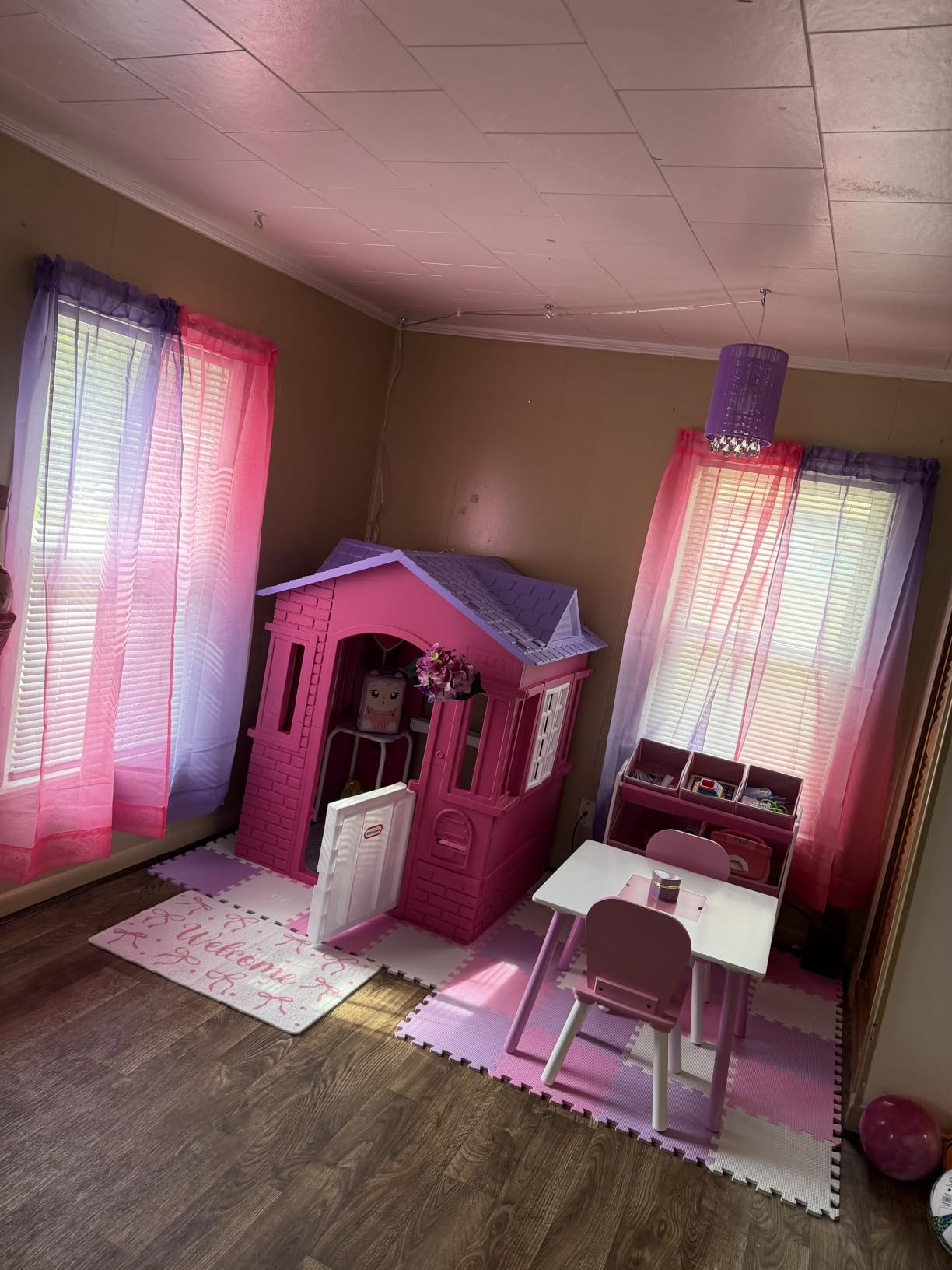 Little Tikes Cape Cottage Playhouse with Working Door, Windows, and Shutters - Tan, Toddlers Ages 2+ Years customer photo 1