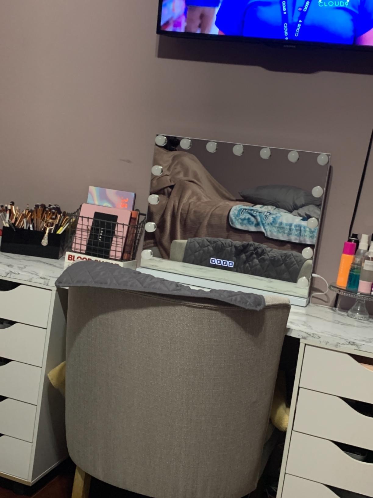 FENCHILIN Vanity Mirror with Lights and Bluetooth Speaker 22.8