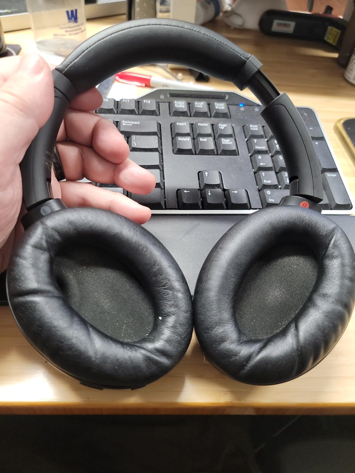 WH-1000XM4 Wireless Premium Noise Canceling Overhead Headphones with Mic for Phone-Call and Alexa Voice Control, Black WH1000XM4 customer photo 1