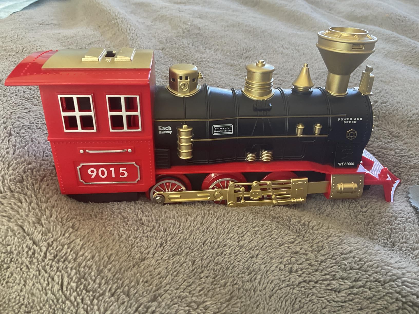 Hot Bee Train Set, Train Toys with Smoke, Lights, Sound and Train Tracks customer photo 2