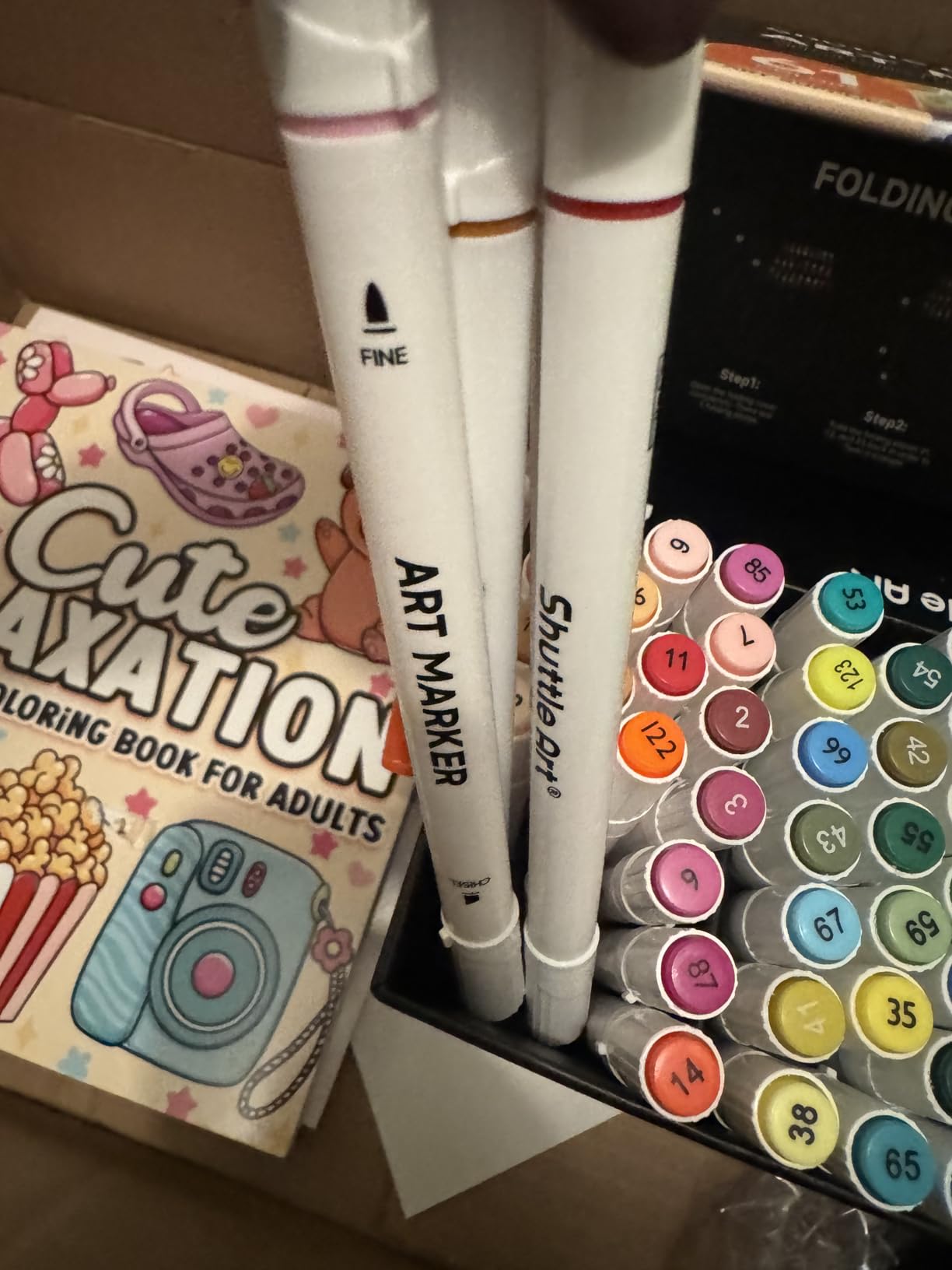 Shuttle Art 61 Colors Alcohol Markers, 60 Colors Dual Tip Art Marker Set Plus 1 Colorless Blender with Marker Case Perfect for Illustration Students Adult Coloring Sketching customer photo 1