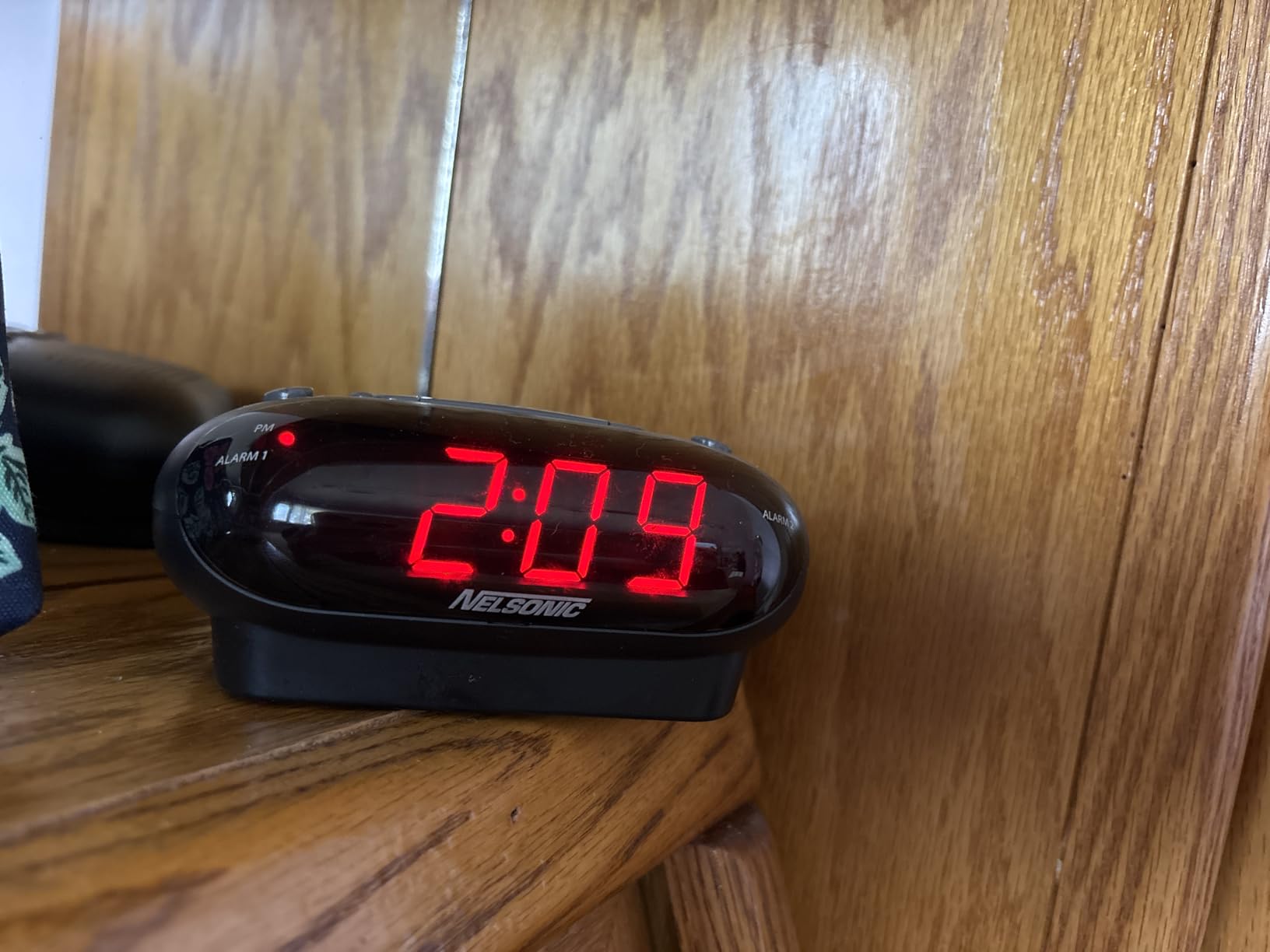 Sharp Digital Alarm Clock for Heavy Sleepers, Dual Alarm, Red LED, Black customer photo 2