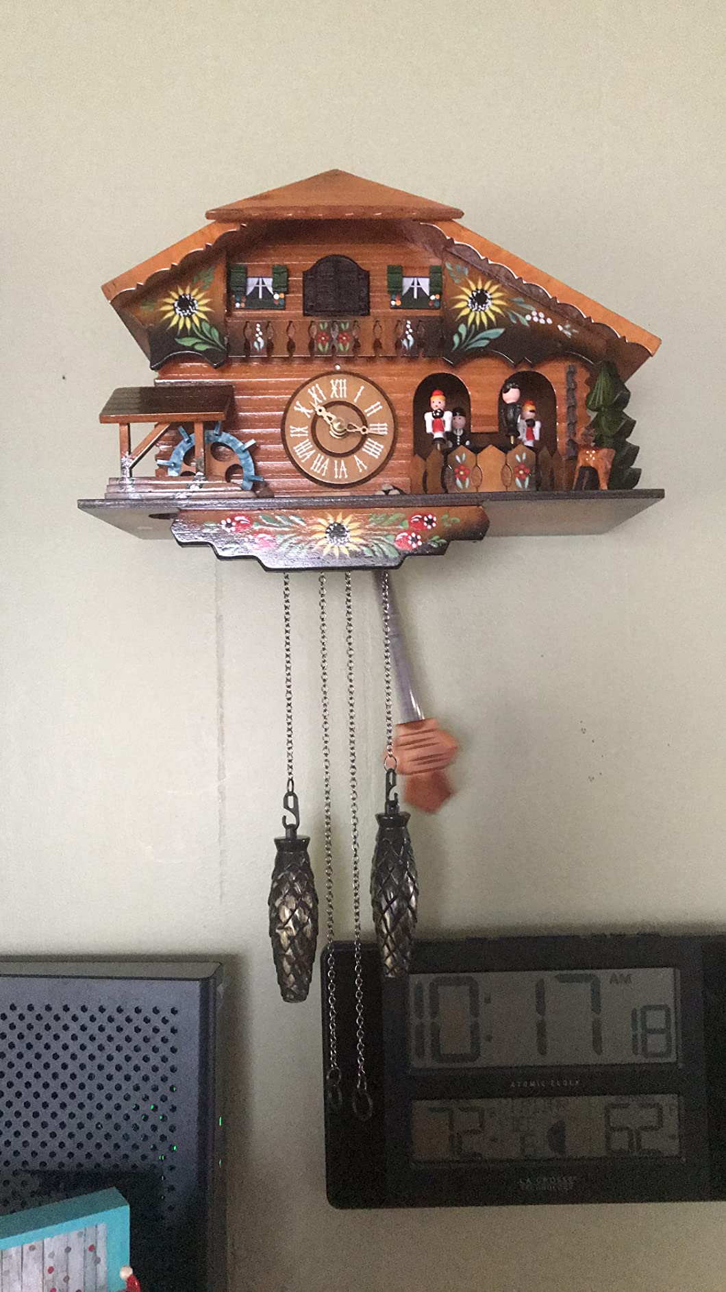 Kintrot Cuckoo Clock Pendulum Quartz Wall Clock Black Forest House Home Decor customer photo 2