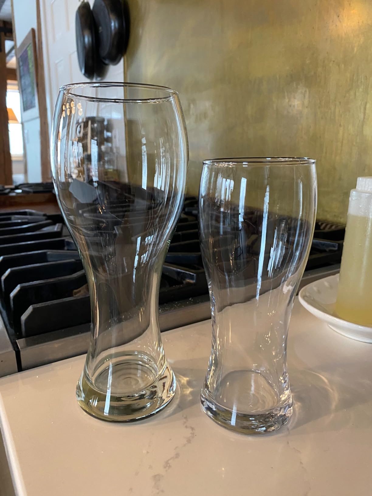 JoyJolt Callen 15.5oz Beer Glasses Set of 4 Beer Pint Glass. Craft Beer Glass, Pilsner Glasses, IPA Beer Glass. Solid Glassware Beer Cup. Classic Beer Gifts, Beer Cups, Mugs and Beer Glasses for Men customer photo 1