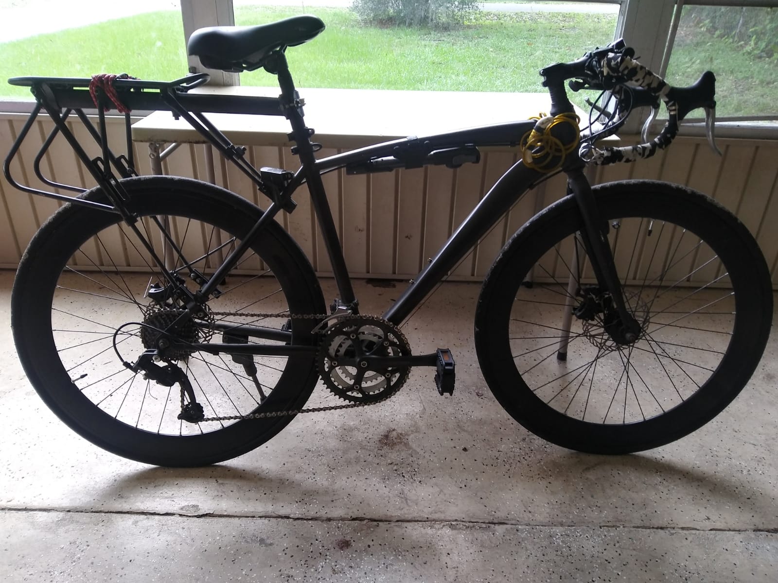 Eurobike HY XC550 Road Bike,21 Speed Road Bicycle for Adults Men and Women,Disc Brake 700C Race Bike for Beginner to Intermediate Bicycle Riders(54cm-32 Spoke) customer photo 2