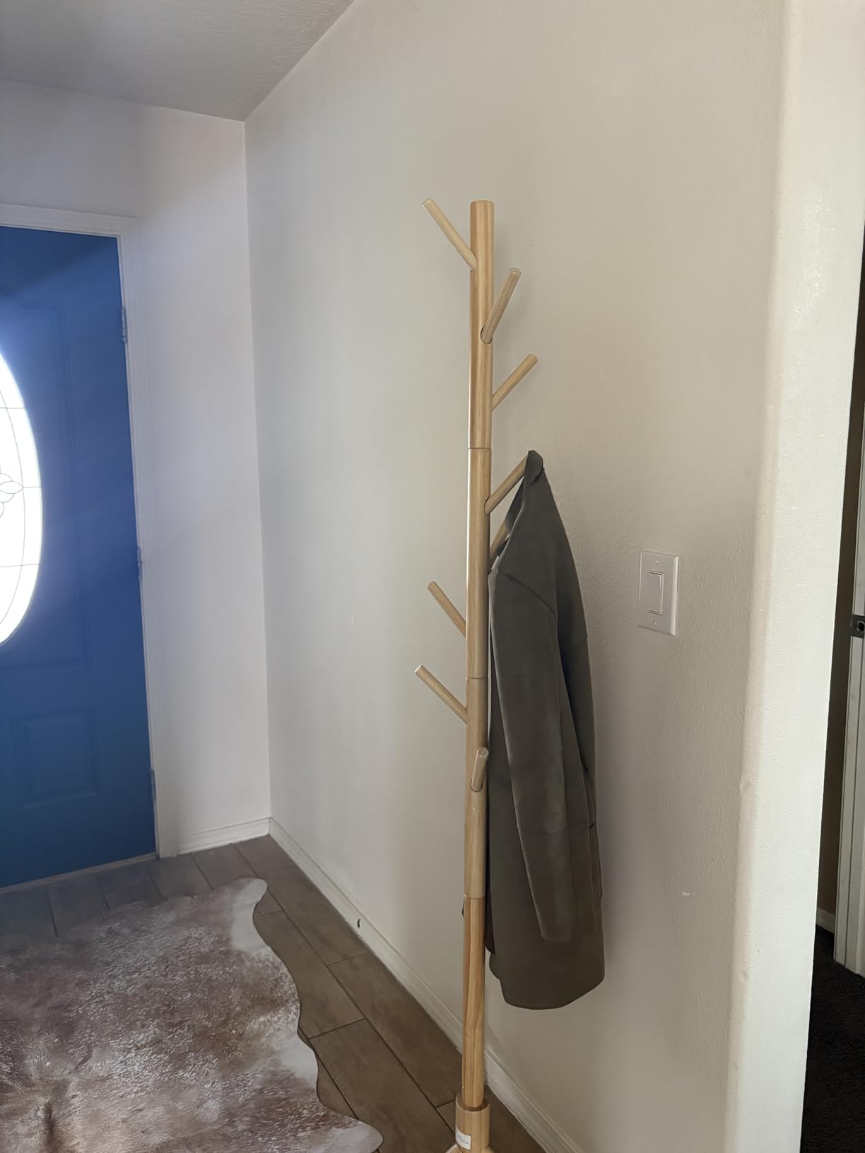 Pipishell Solid Wooden Coat Rack Freestanding with 8 Hooks, Brown | 3 Height Options, 100% Pine Wood, Tool-Free Assembly, Large Triangular Base customer photo 2