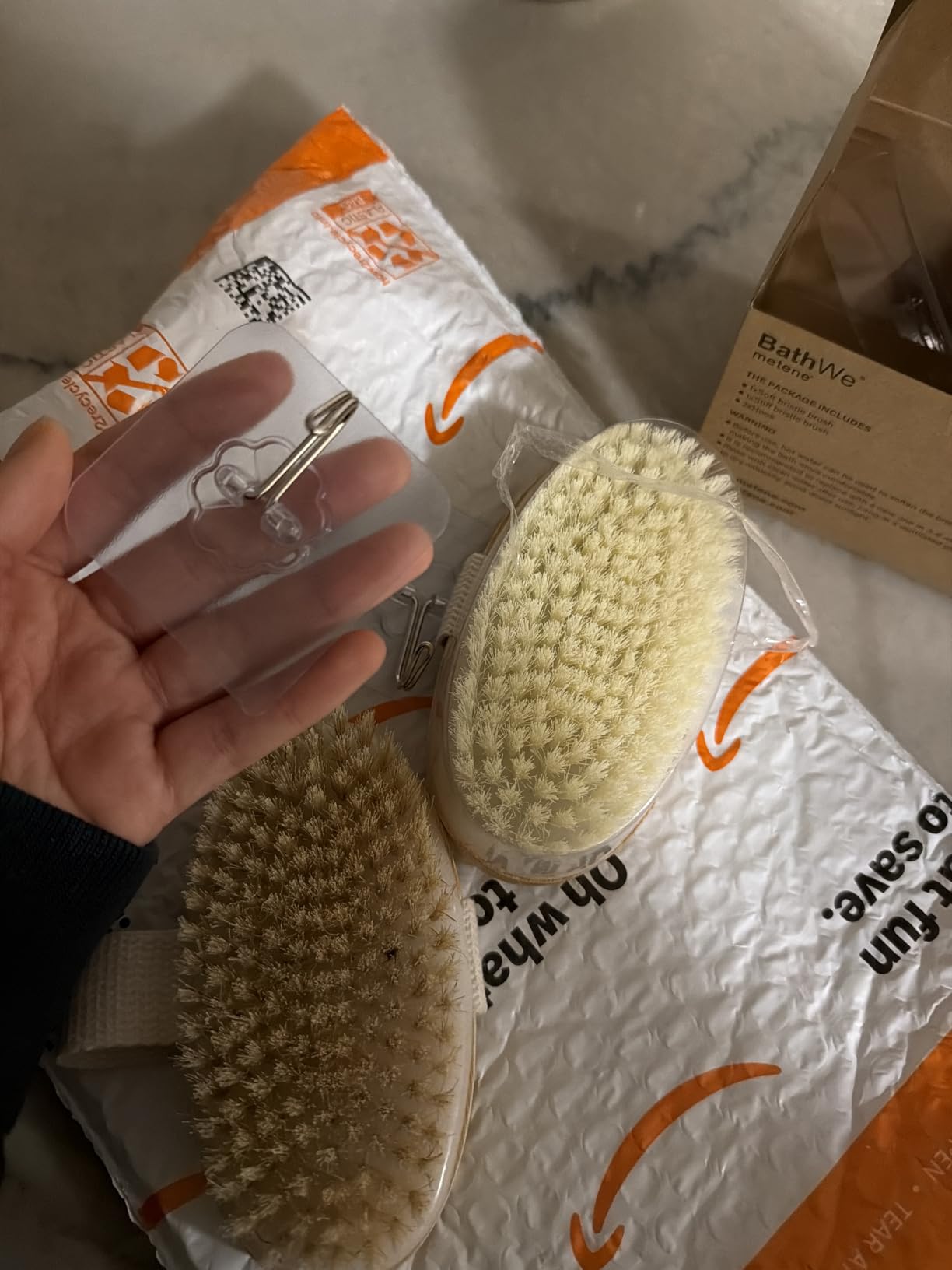 Metene Dry Brushing Body Brush with Soft and Stiff Natural Bristles, Body Exfoliating/Massage Scrub Brush for Cellulite and Lymphatic, Improve Your Circulation, 2 Pack customer photo 1