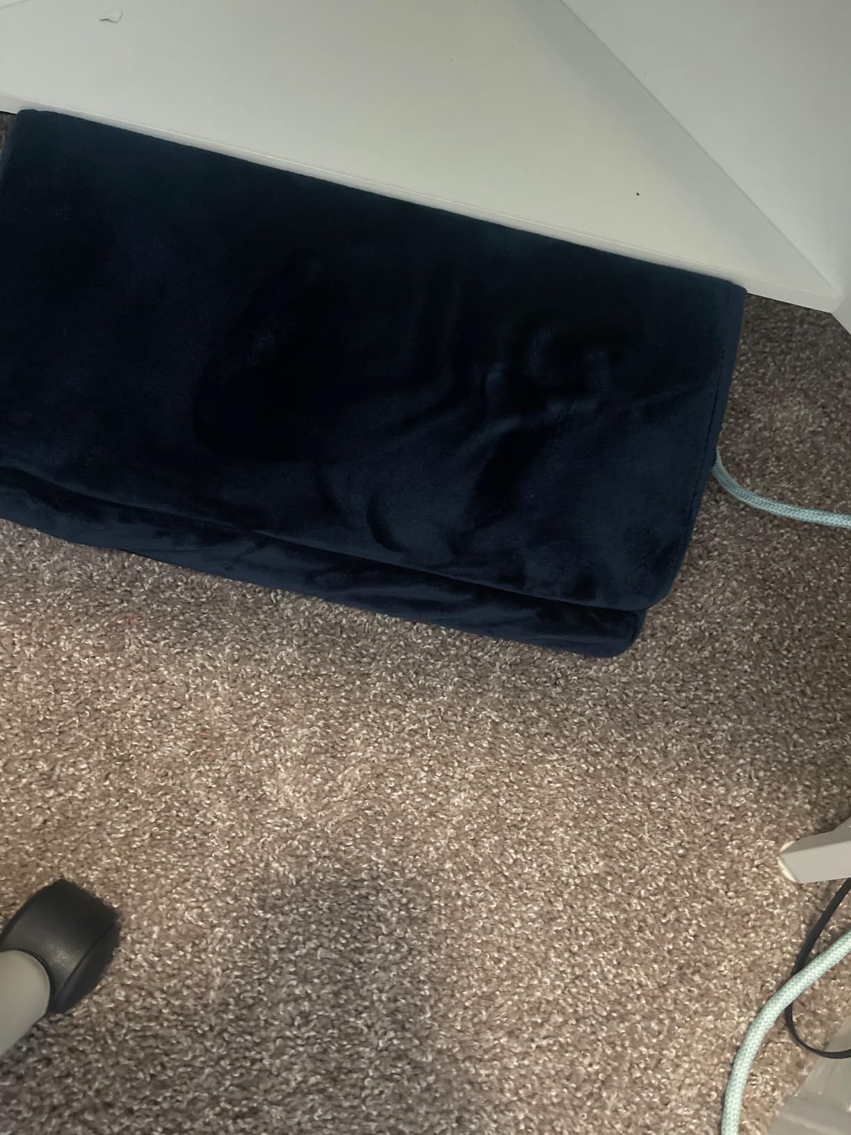 ComfiLife Foot Rest for Under Desk at Work – Adjustable Height Memory Foam Foot Stool for Under Desk, Office Chair & Gaming Chair – Ergonomic Footrest for Back & Hip Pain Relief (Black) customer photo 1