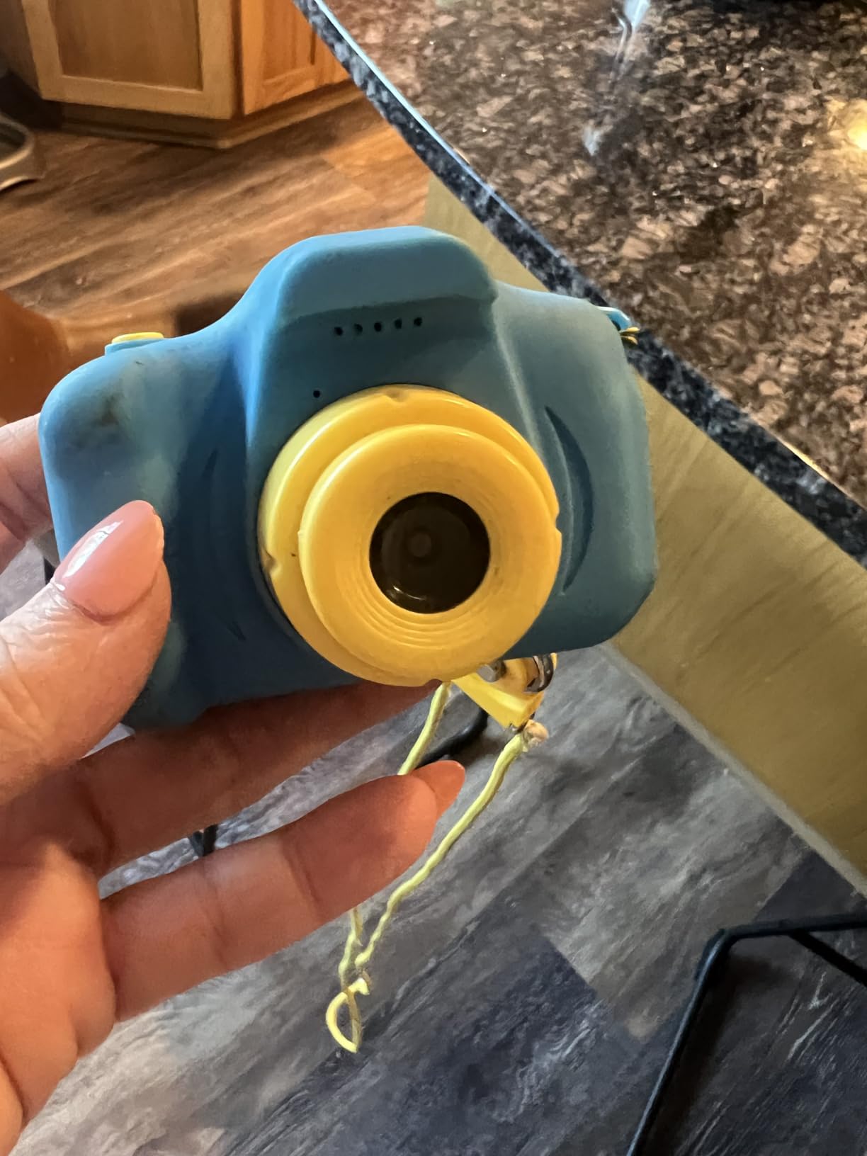 Desuccus Kids Camera for Ages 3-12, HD Digital Camera with 32GB Card customer photo 1
