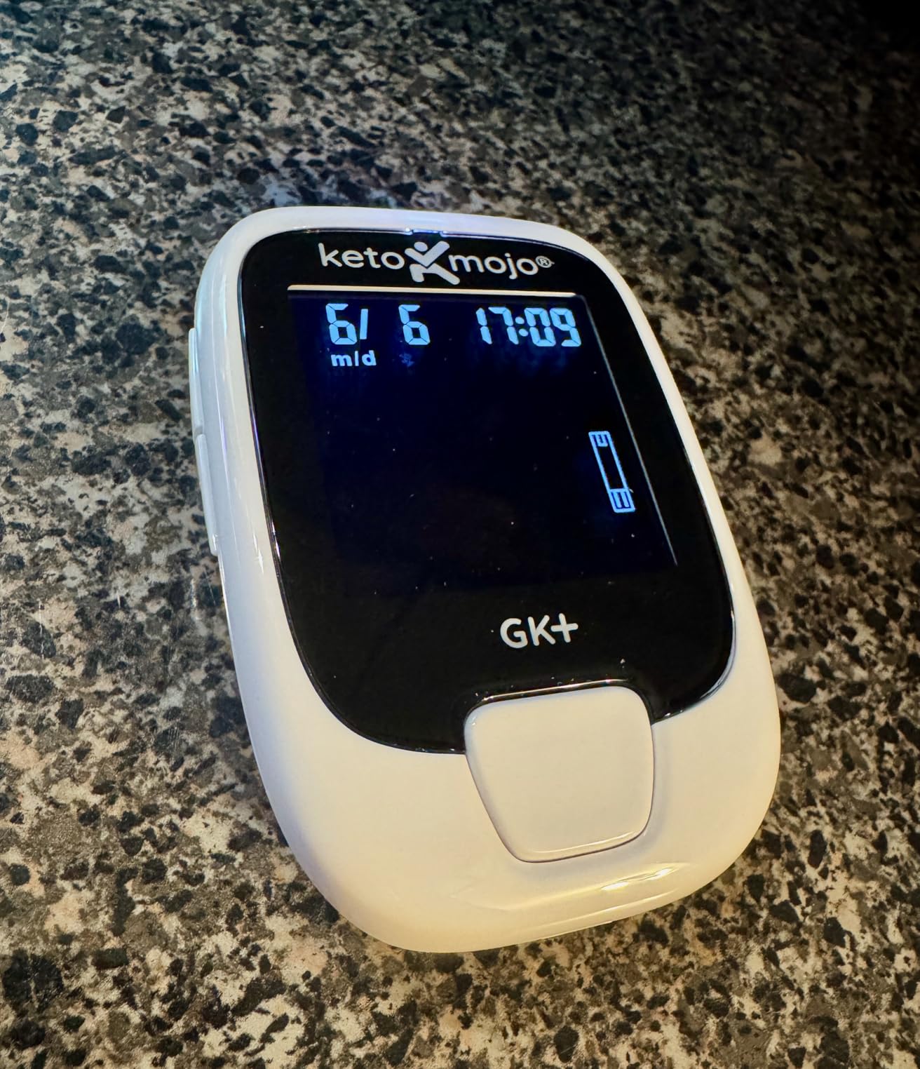 KETO-MOJO GK+ Glucose & Ketone Meter, Bluetooth Sync, Free MyMojoHealth App, 10 Glucose + 10 Ketone Strips, Lancing Device, Lancets, Travel Case customer photo 1