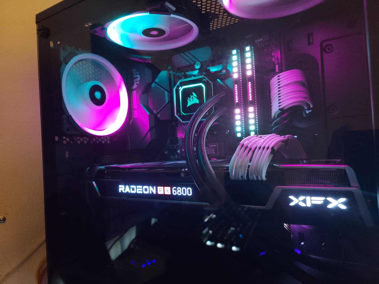 CableMod 8+8 Series Classic ModFlex Sleeved Cable Extension Kit (Black) customer photo 1