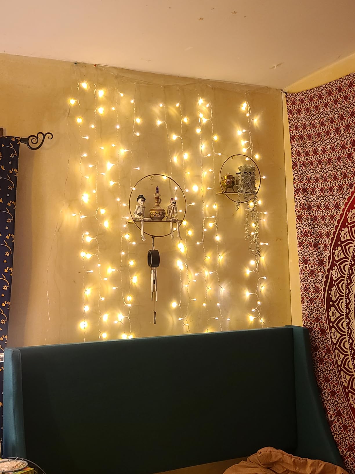 suddus Curtain Lights for Bedroom, 200 Led Hanging String Light Outdoor, Fairy Curtain Lights Indoor for Christmas, Dorm, Wall, Backdrop, Window, Wedding, Party, Birthday Decor, Warm White customer photo 2