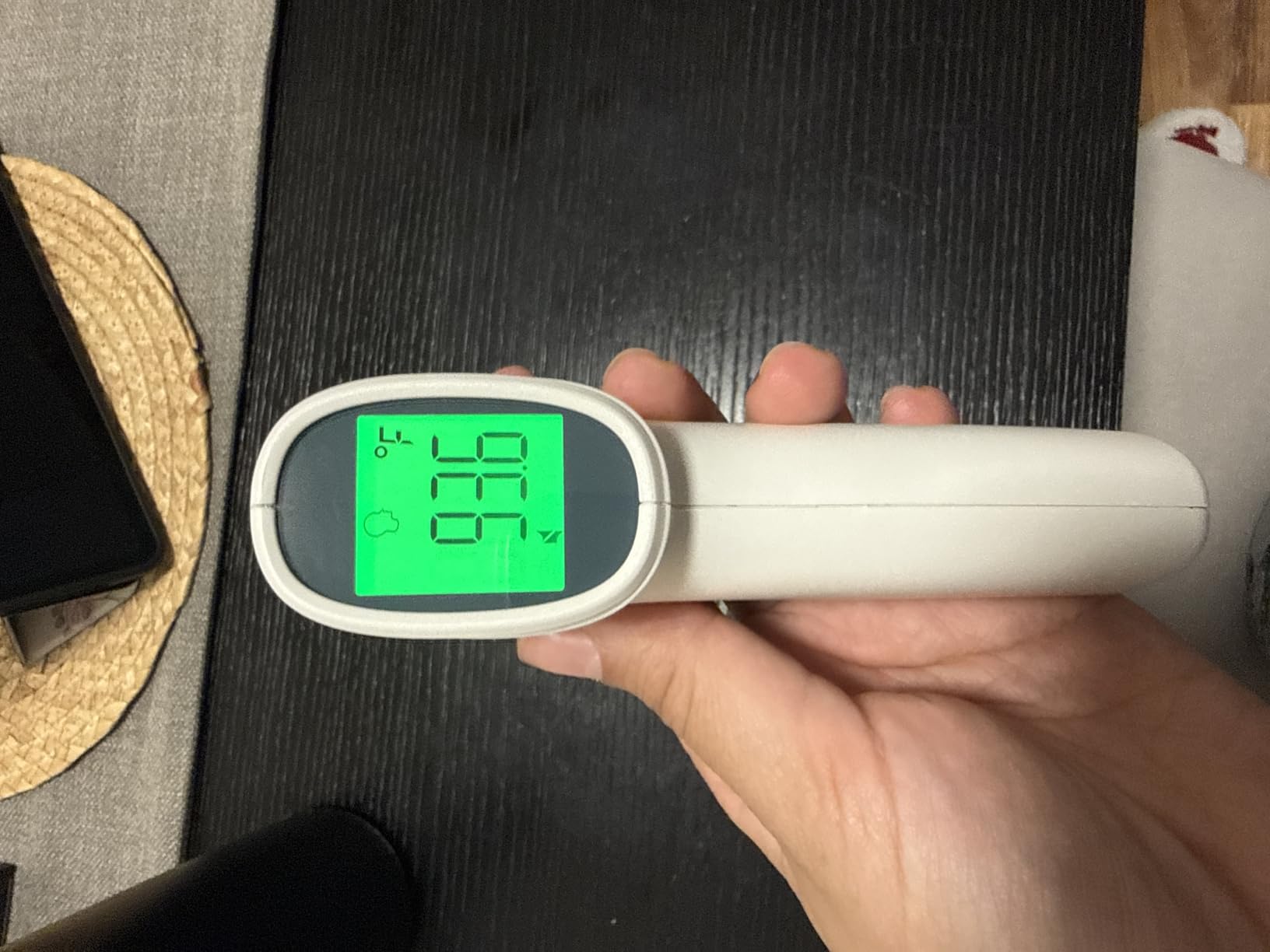 Forehead Thermometer for Adults and Kids, Non Contact, Fast Accurate Result | 3-Color Fever Alarm, 35 Memory Recalls, 1s Result, 2-in-1 Mode, Silent Mode, Large & Clear Backlit Display, FSA Eligible customer photo 2