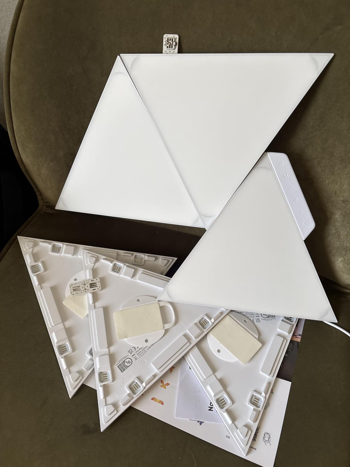 Nanoleaf Shapes Triangle Lights, Smart RGBW LED Wall Light Panels, 7PK Smarter Kit customer photo 1