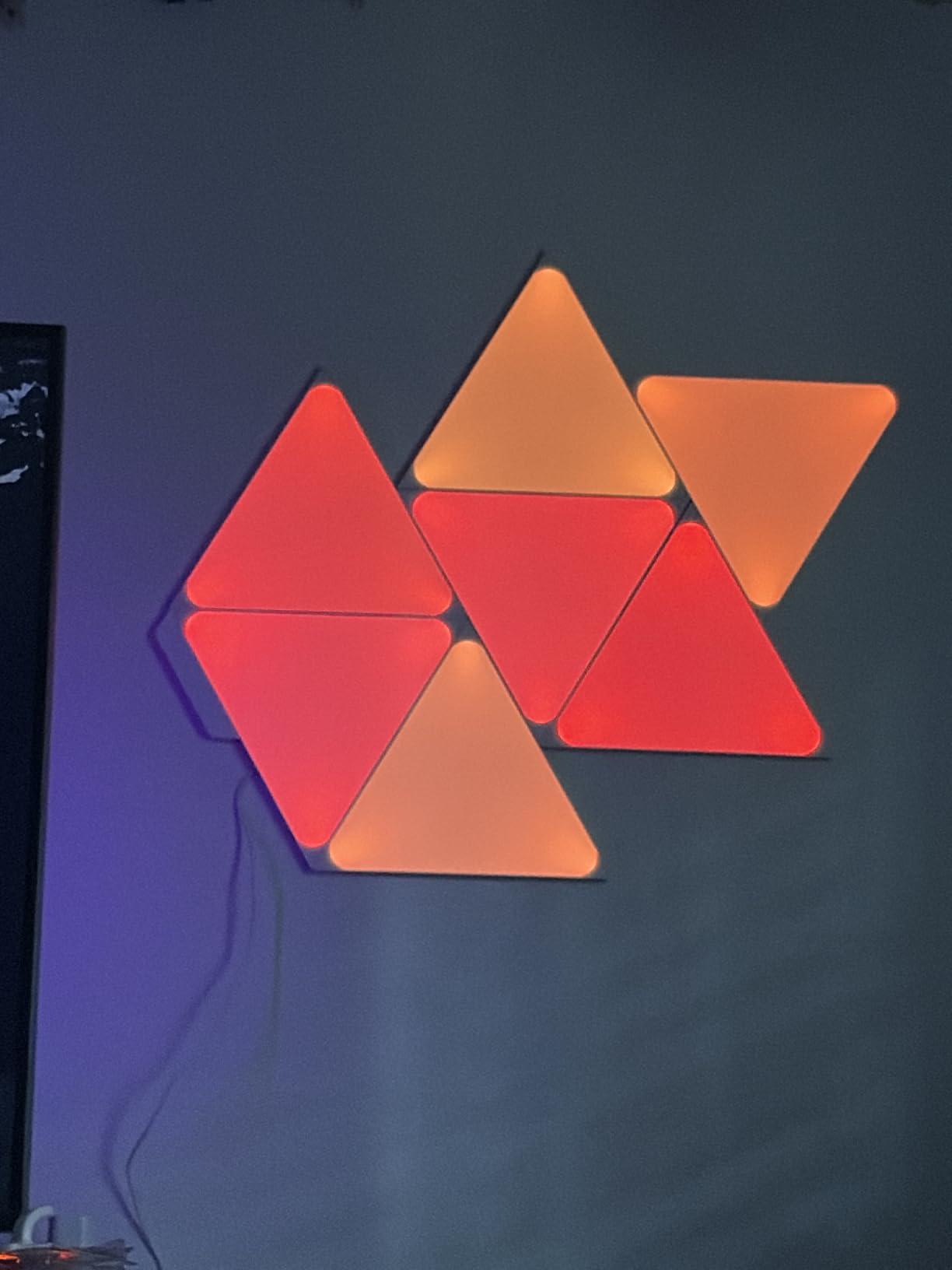 Nanoleaf Shapes Triangle Lights, Smart RGBW LED Wall Light Panels, 7PK Smarter Kit customer photo 2