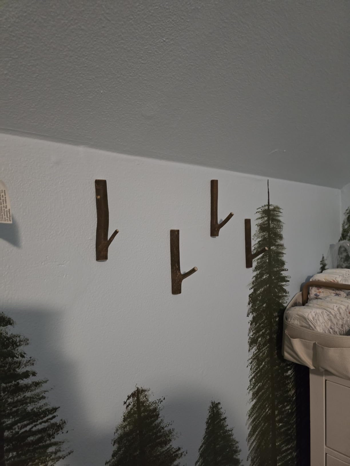 YANGQIHOME Pack of 4 Vintage Real Wood Tree Branch Wall Hook,Rustic Decorative Wood Adhesive Hooks. Key Holder, Coat Hook,Strong Suction Hooks. (Width 1.5cm-2cm) customer photo 1