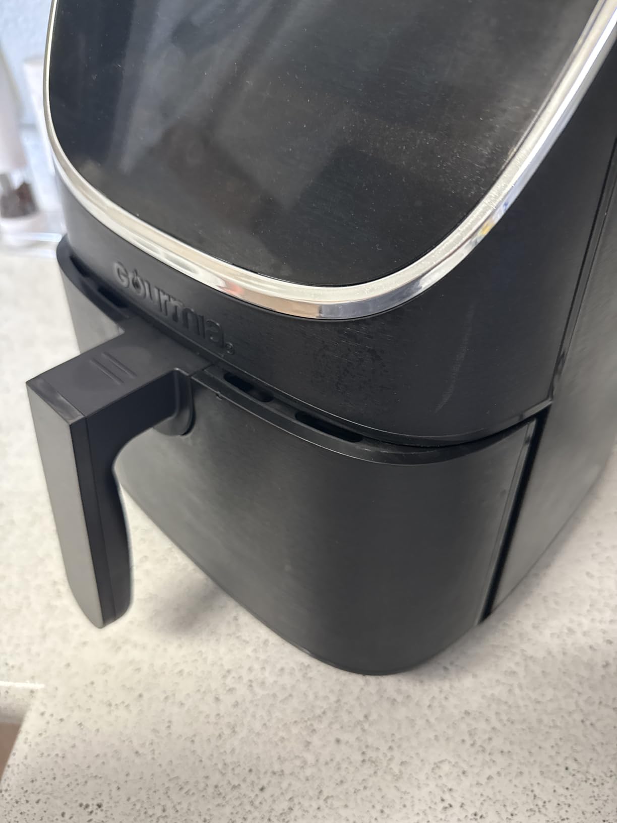 Gourmia Air Fryer - 7 Qt Large Capacity with LED Display, 12 One-Touch Presets, FryForce 360° Technology, Nonstick Dishwasher-Safe Basket & Crisper Tray, Black customer photo 2
