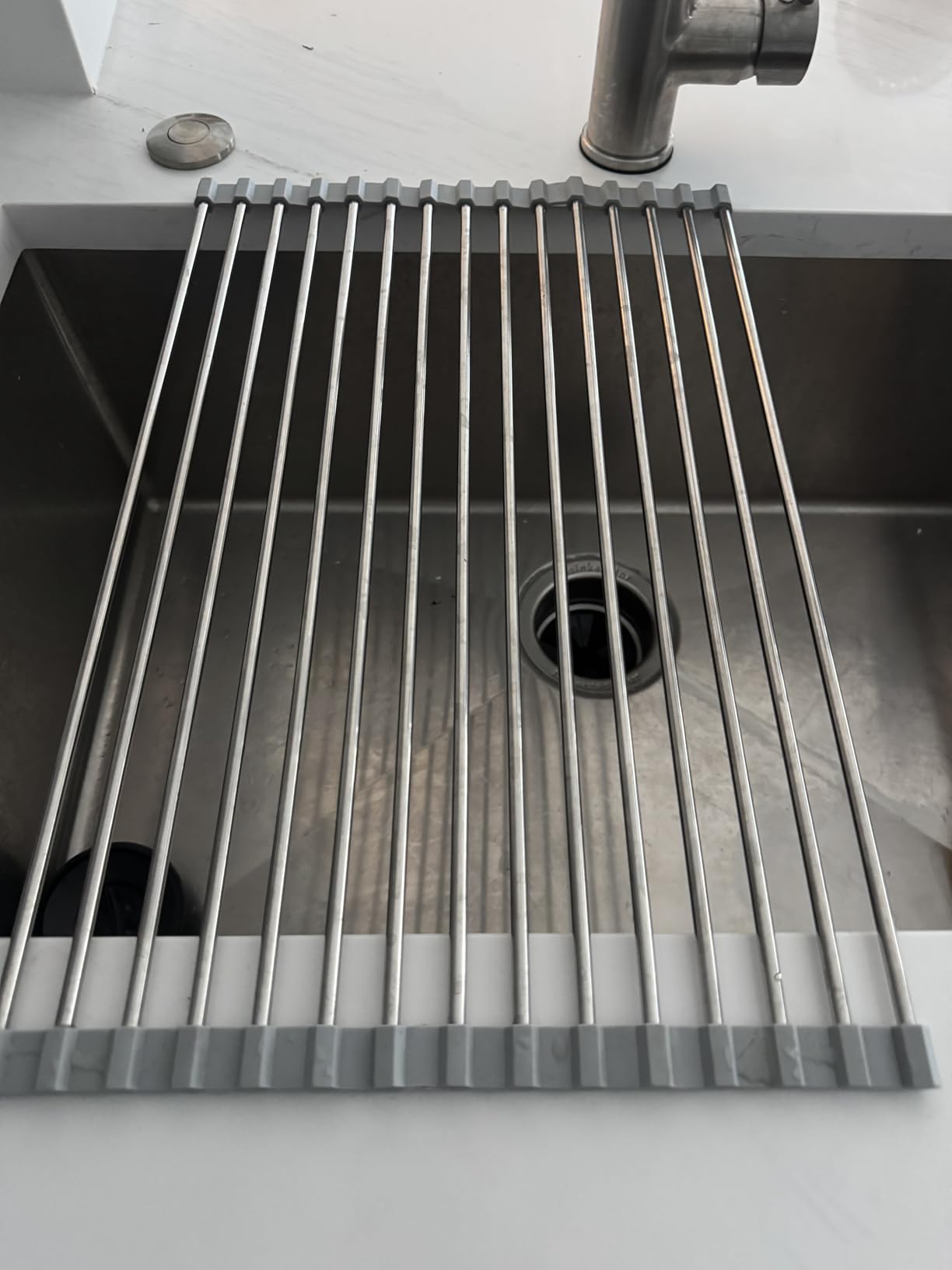Seropy Roll Up Dish Drying Rack, Over the Sink Dish Drying Rack Kitchen Rolling Dish Drainer, Foldable Sink Rack Mat Stainless Steel Wire Dish Drying Rack for Kitchen Sink Counter Storage 17.5x11.8 customer photo 1