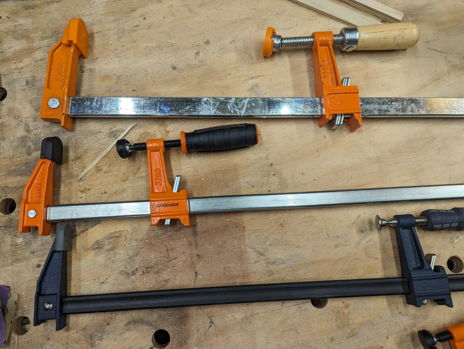 Jorgensen 36-inch Bar Clamps Set, 2-pack Cabinet Master 90° Parallel Clamps customer photo 1