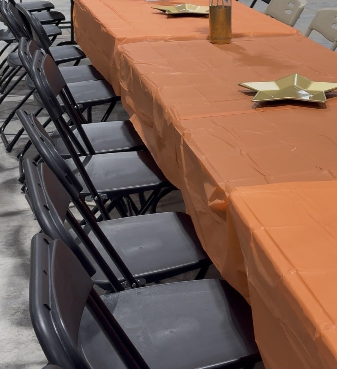 Flash Furniture Hercules Series Plastic Folding Chairs for Parties and Weddings, Stackable Commercial Event Seats with 650-lb. Static Weight Capacity, Set of 6, White customer photo 2