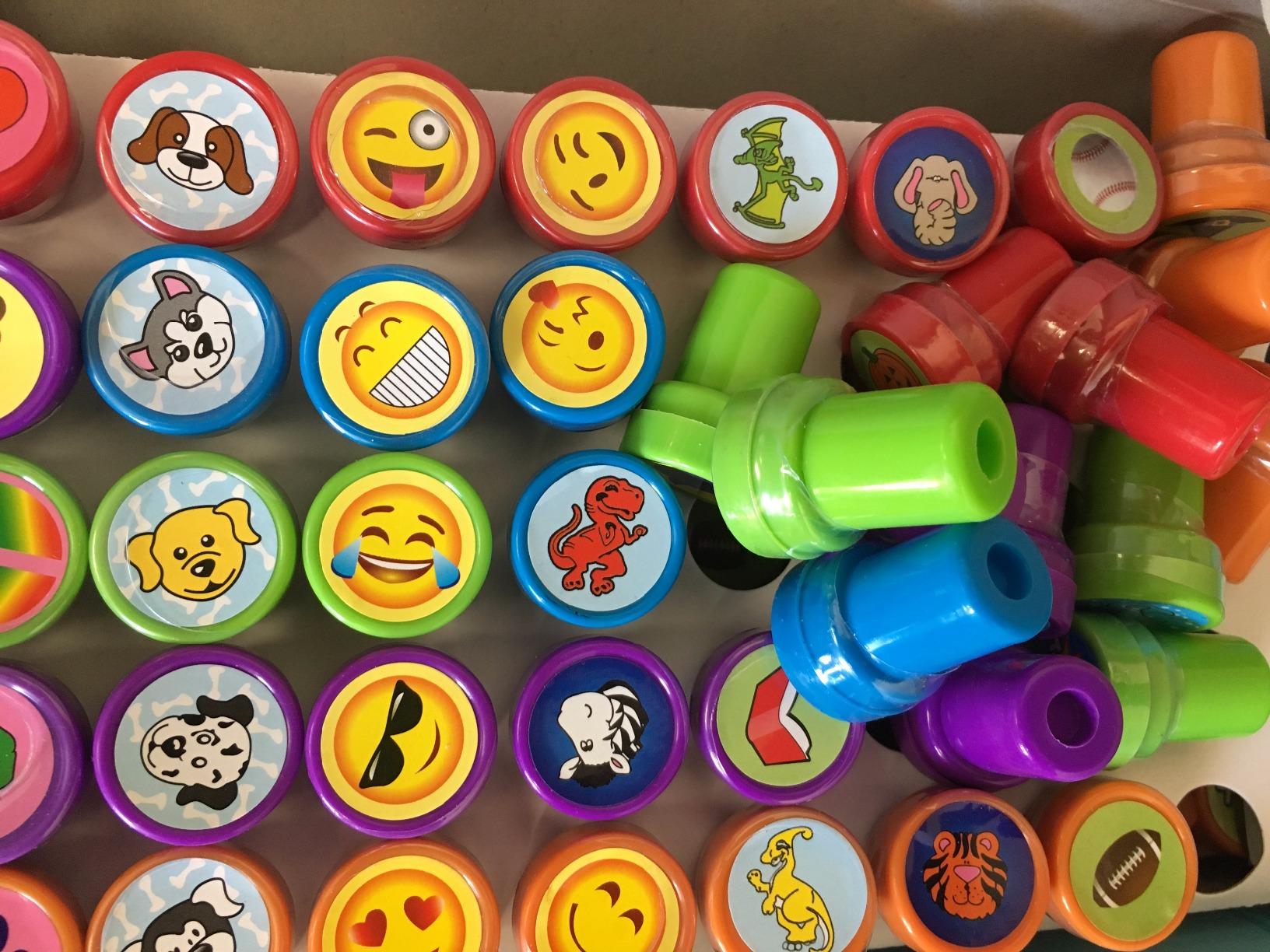JOYIN 100 Pcs Assorted Stamps for Kids Self-Ink Stamps (50 Different Designs, Dinosaur, Zoo Safari Stampers) for Party Favor, Carnival Prizes, School Classroom Gift Stuffers, Treasure Box Toys customer photo 2
